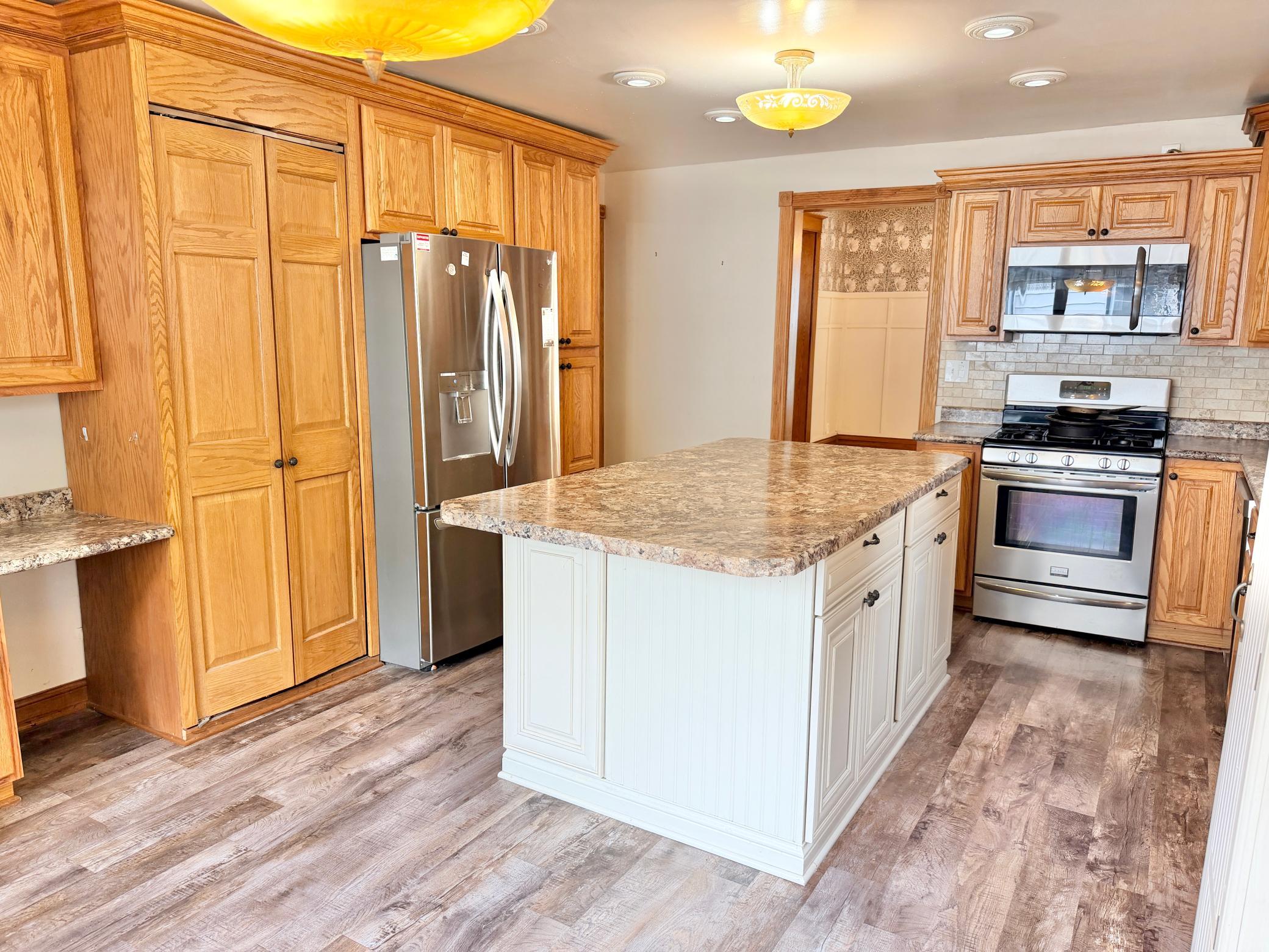 main property photo 17
