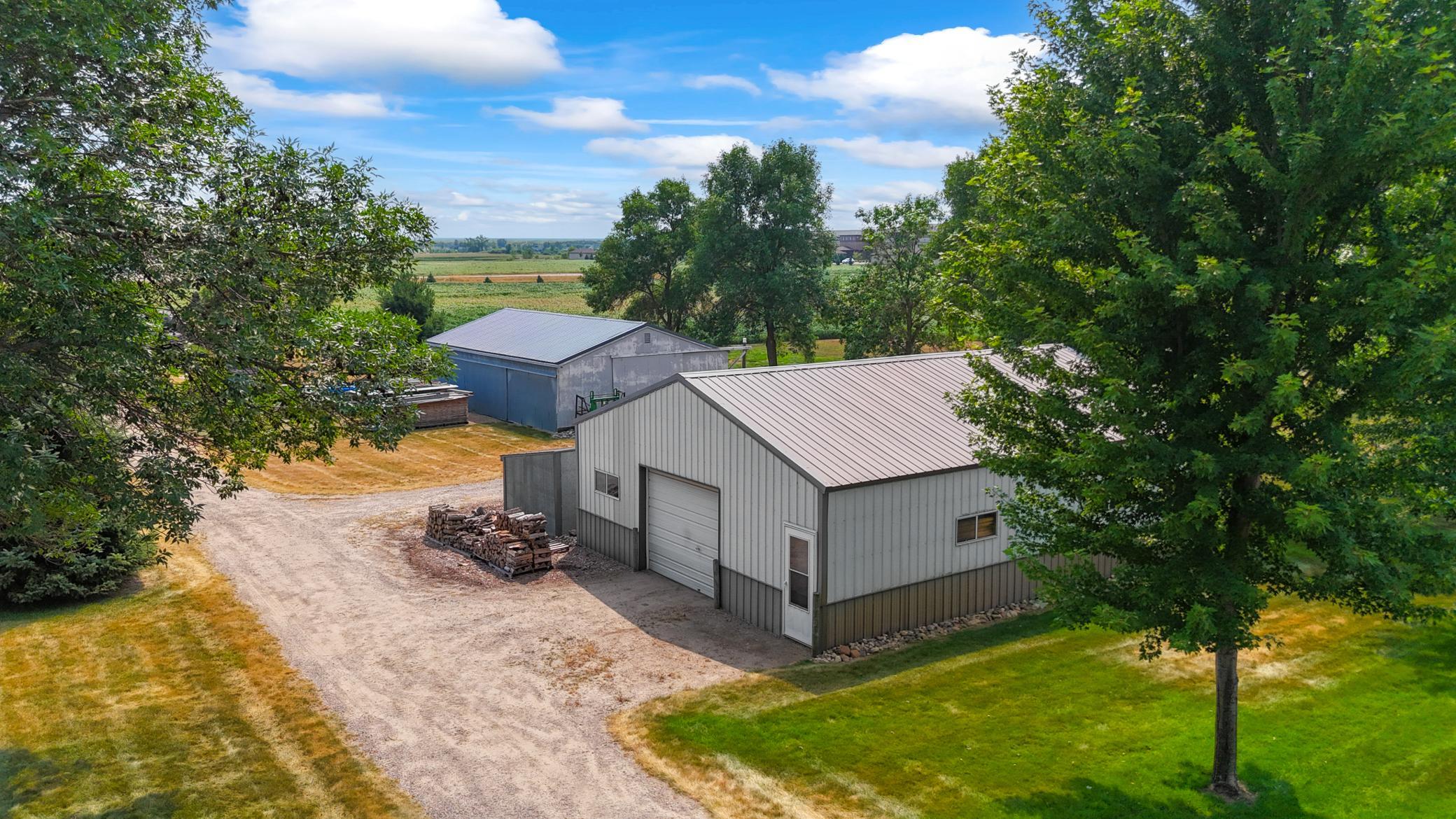 main property photo 29