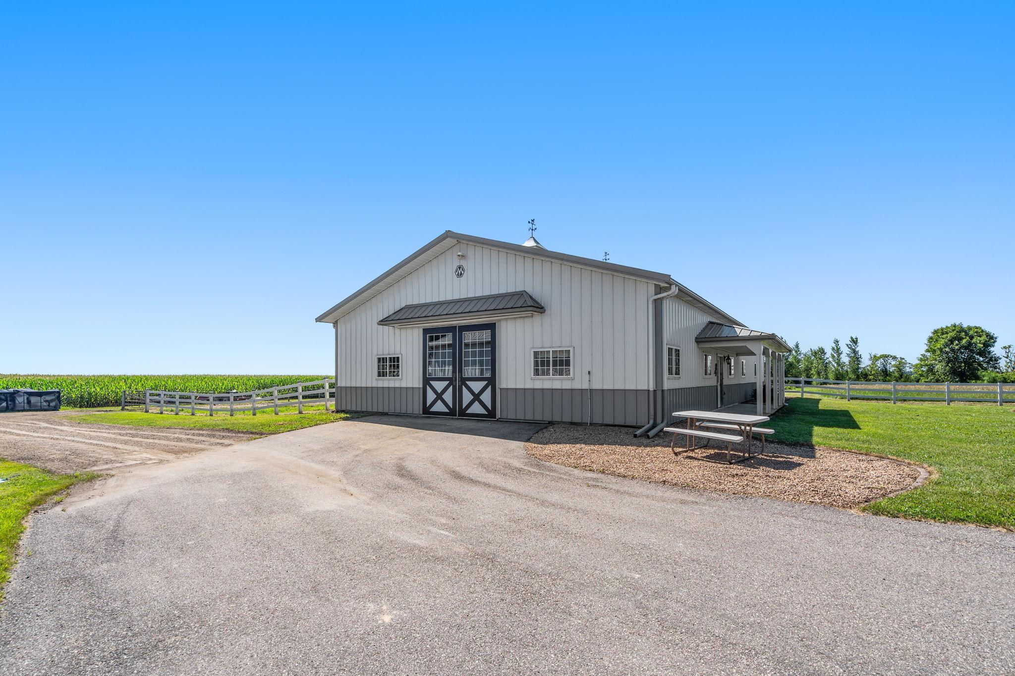 main property photo 40