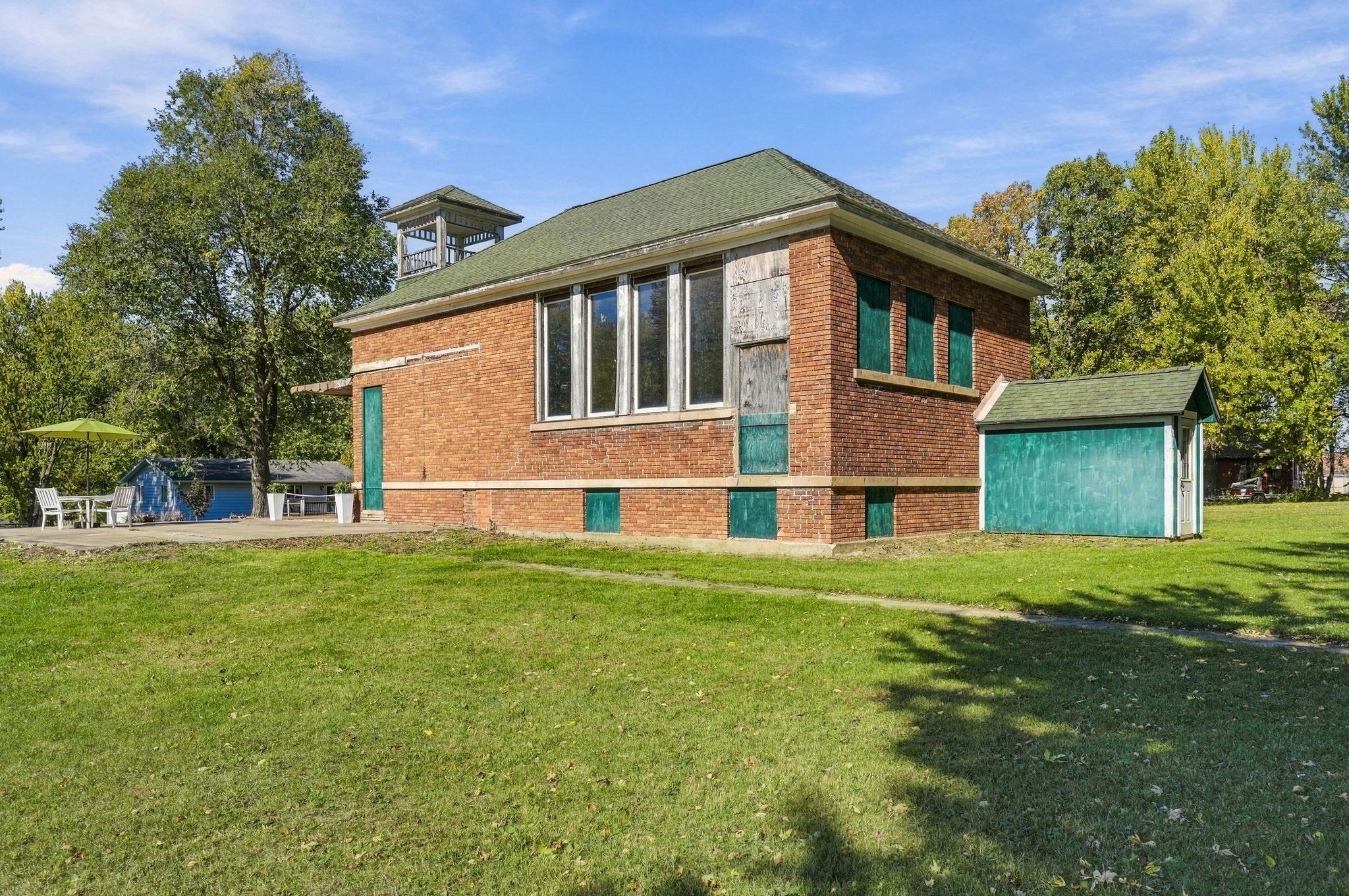 main property photo 11