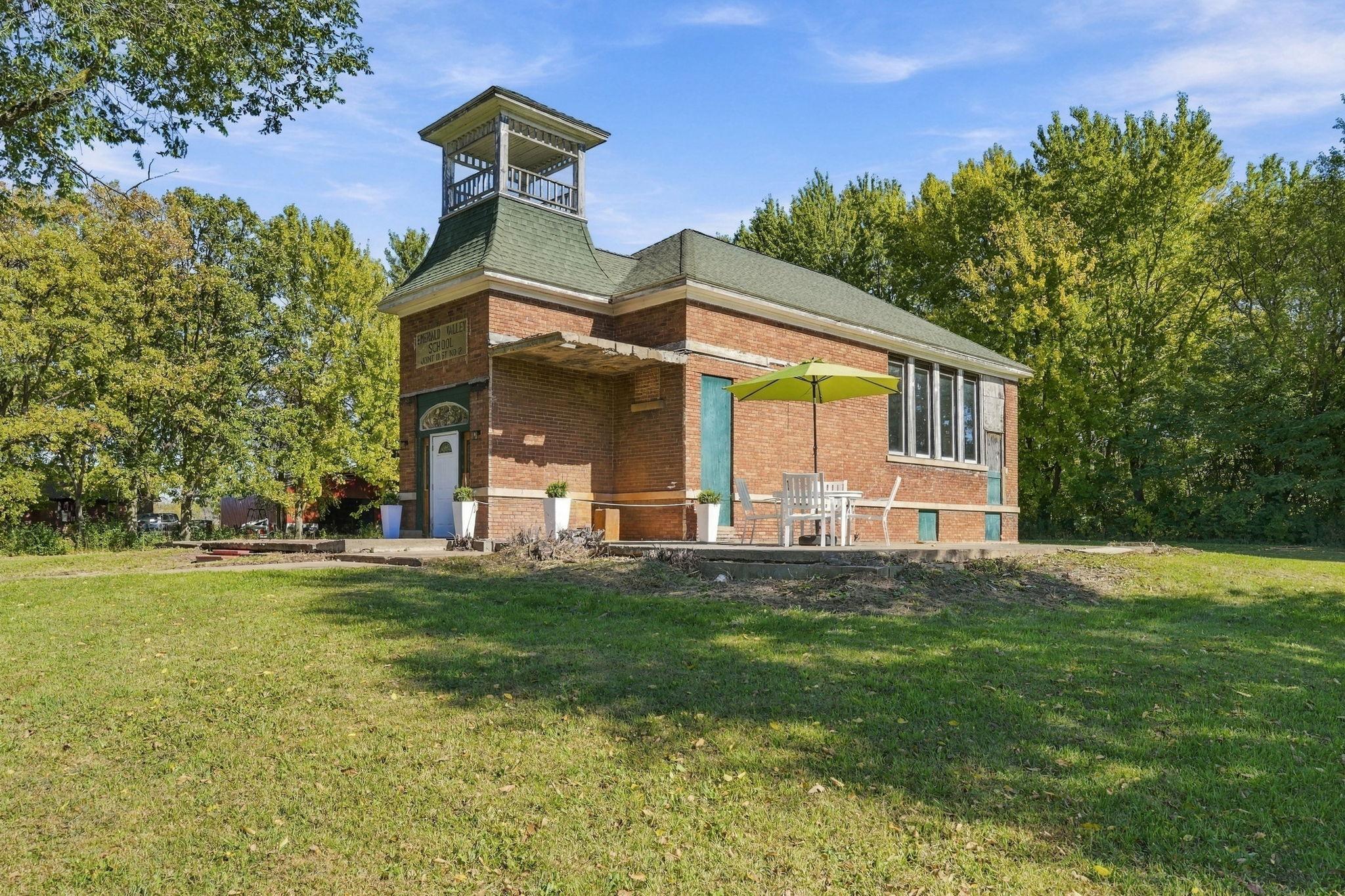 main property photo 12