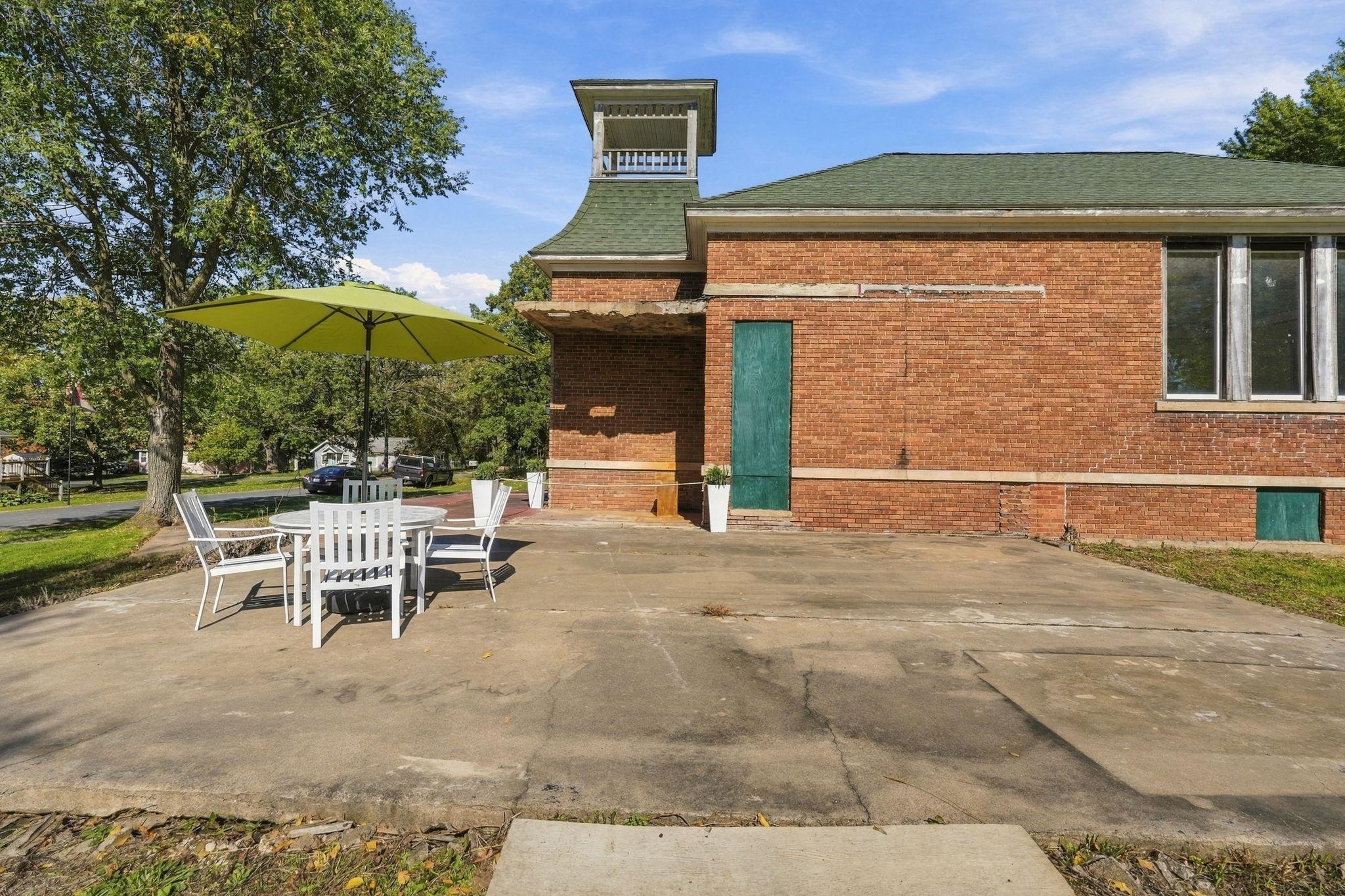 main property photo 13