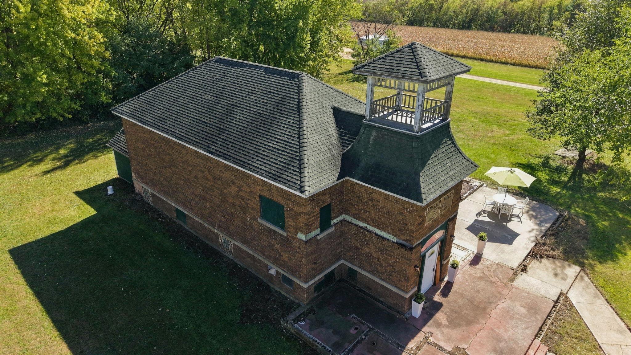 main property photo 19