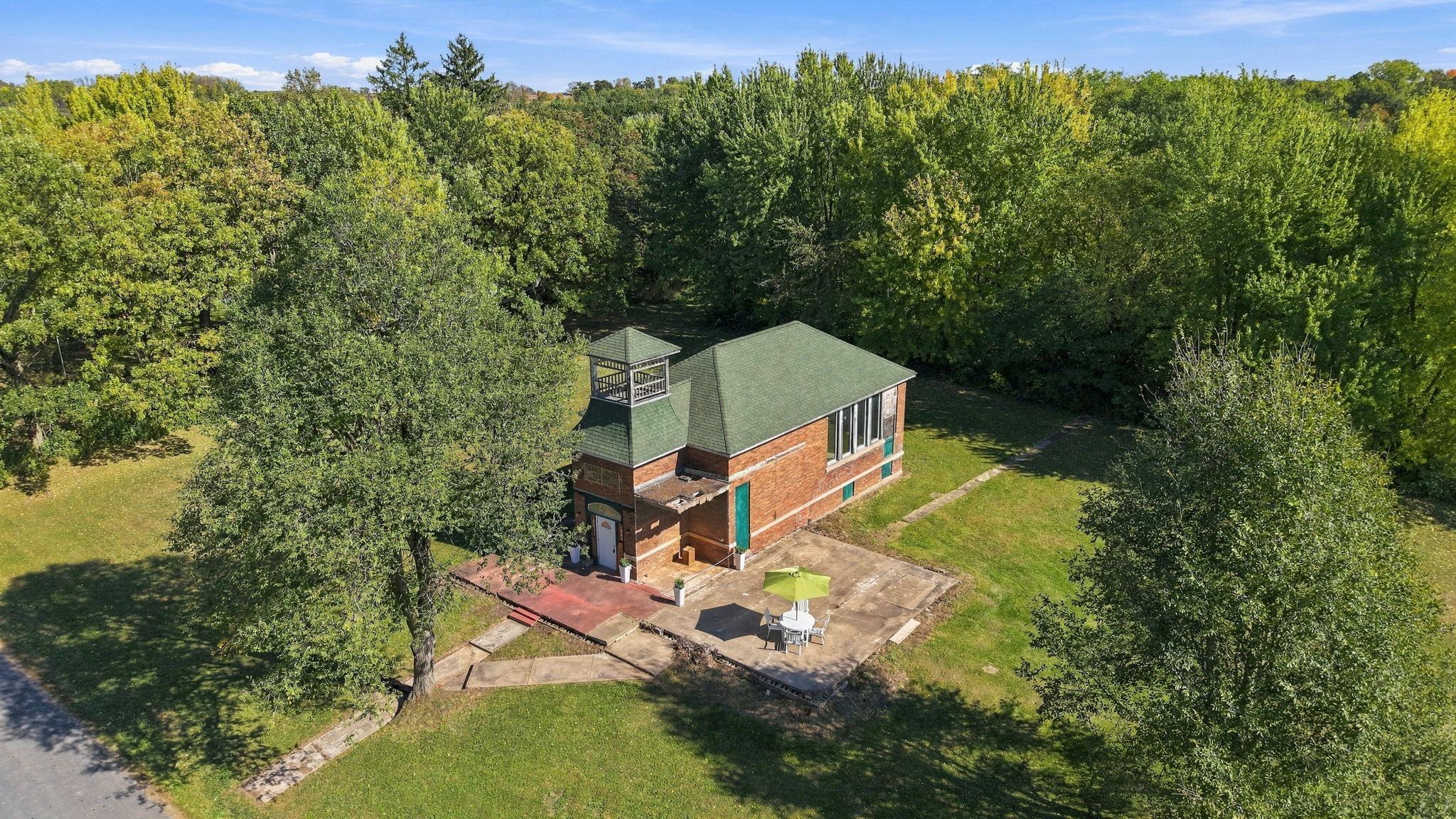 main property photo 22