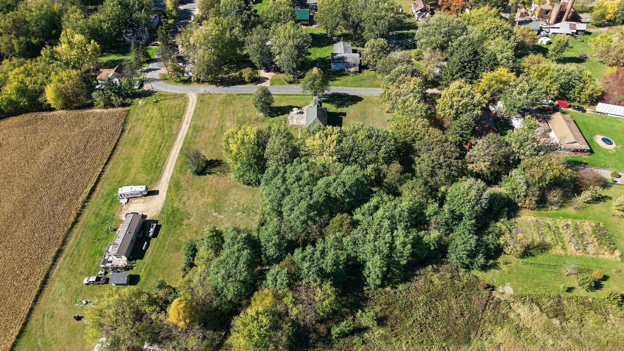 main property photo 25