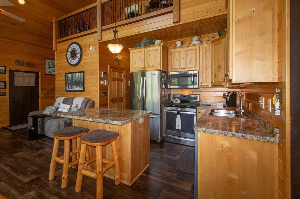 main property photo 18