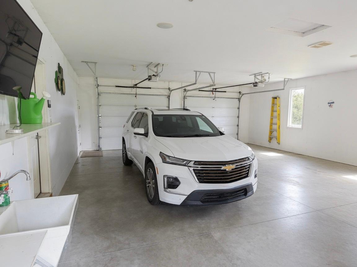 main property photo 50