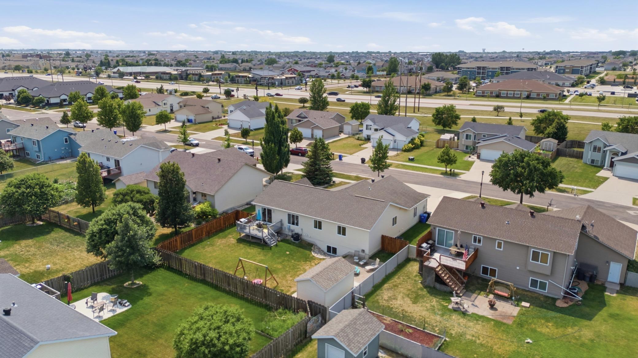 main property photo 50