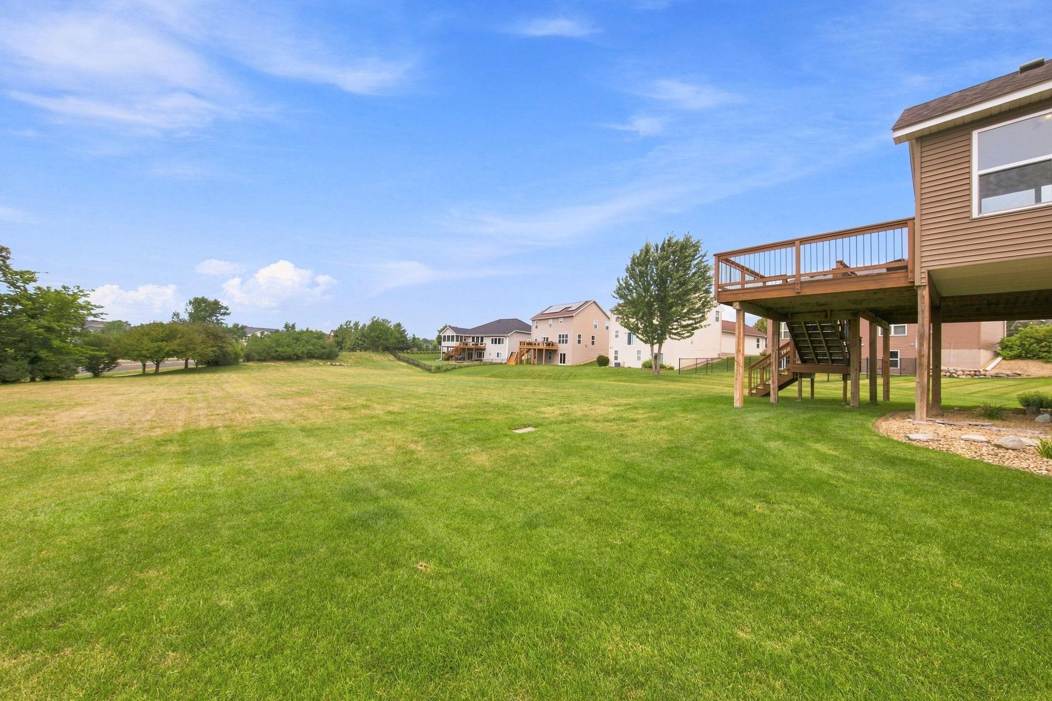main property photo 14