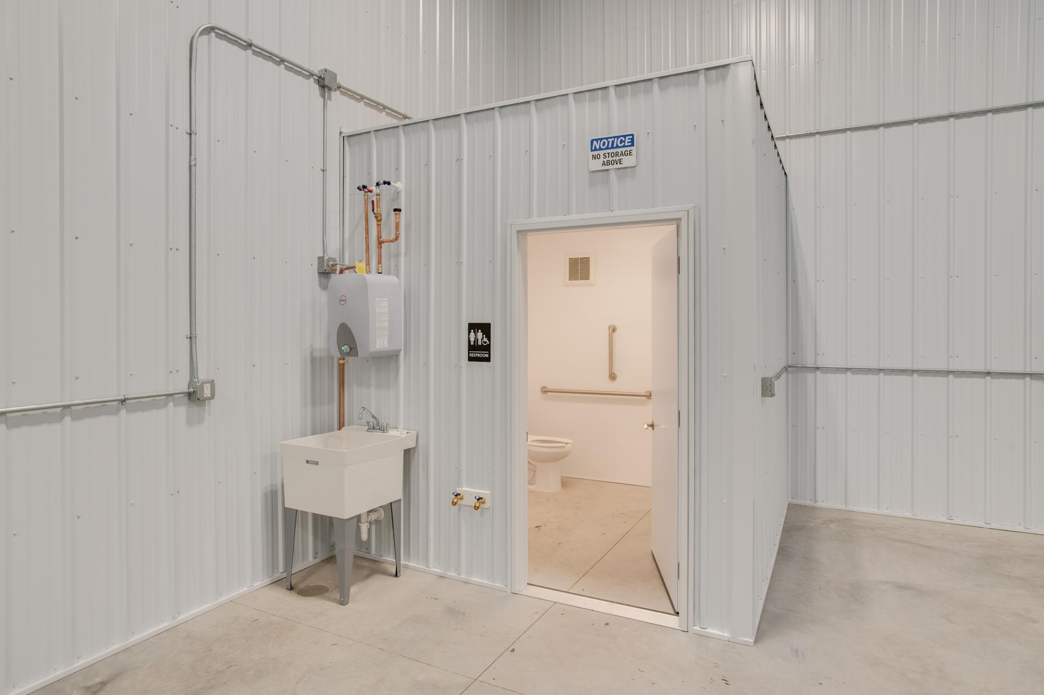 main property photo 8