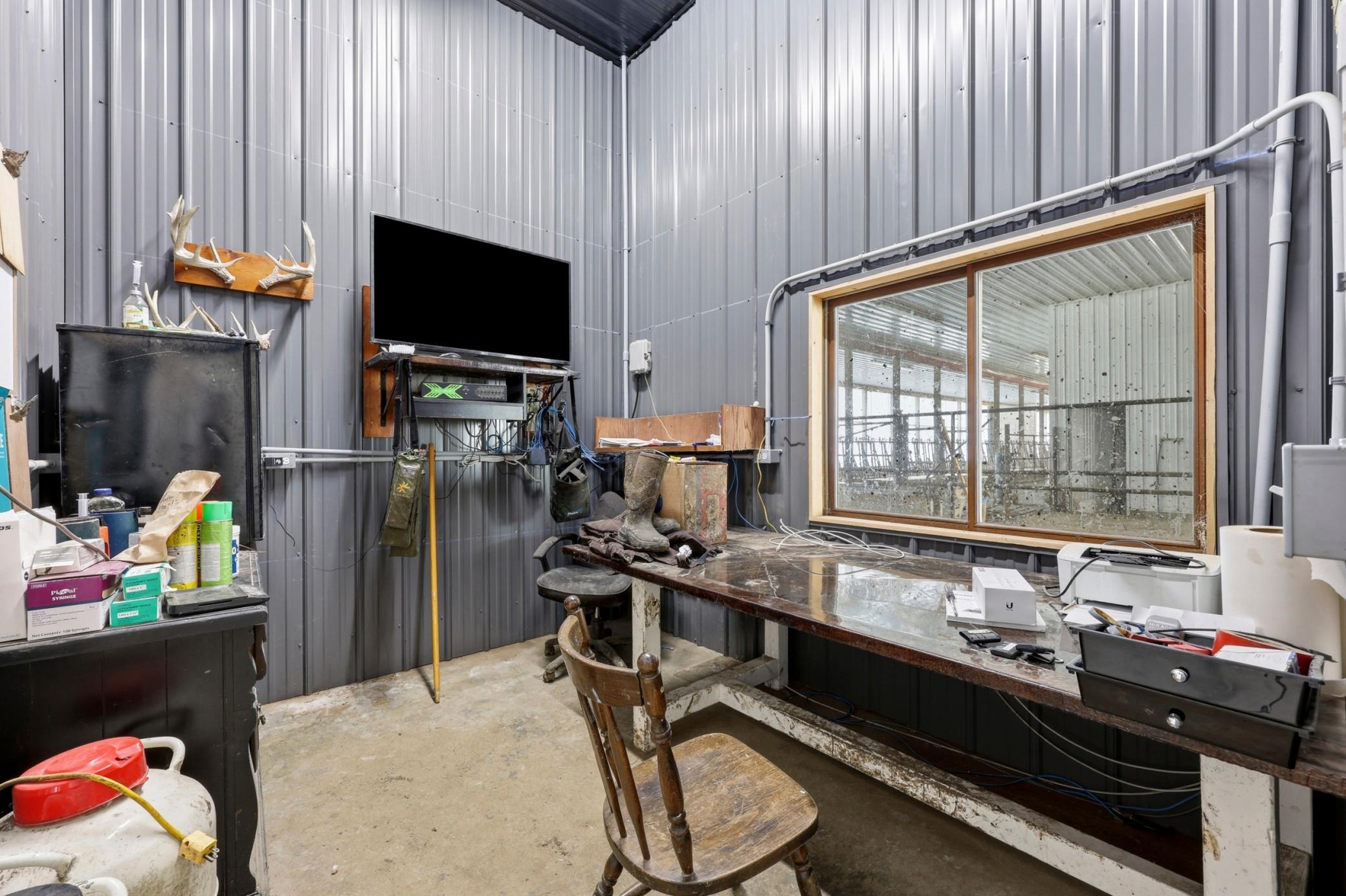 main property photo 15