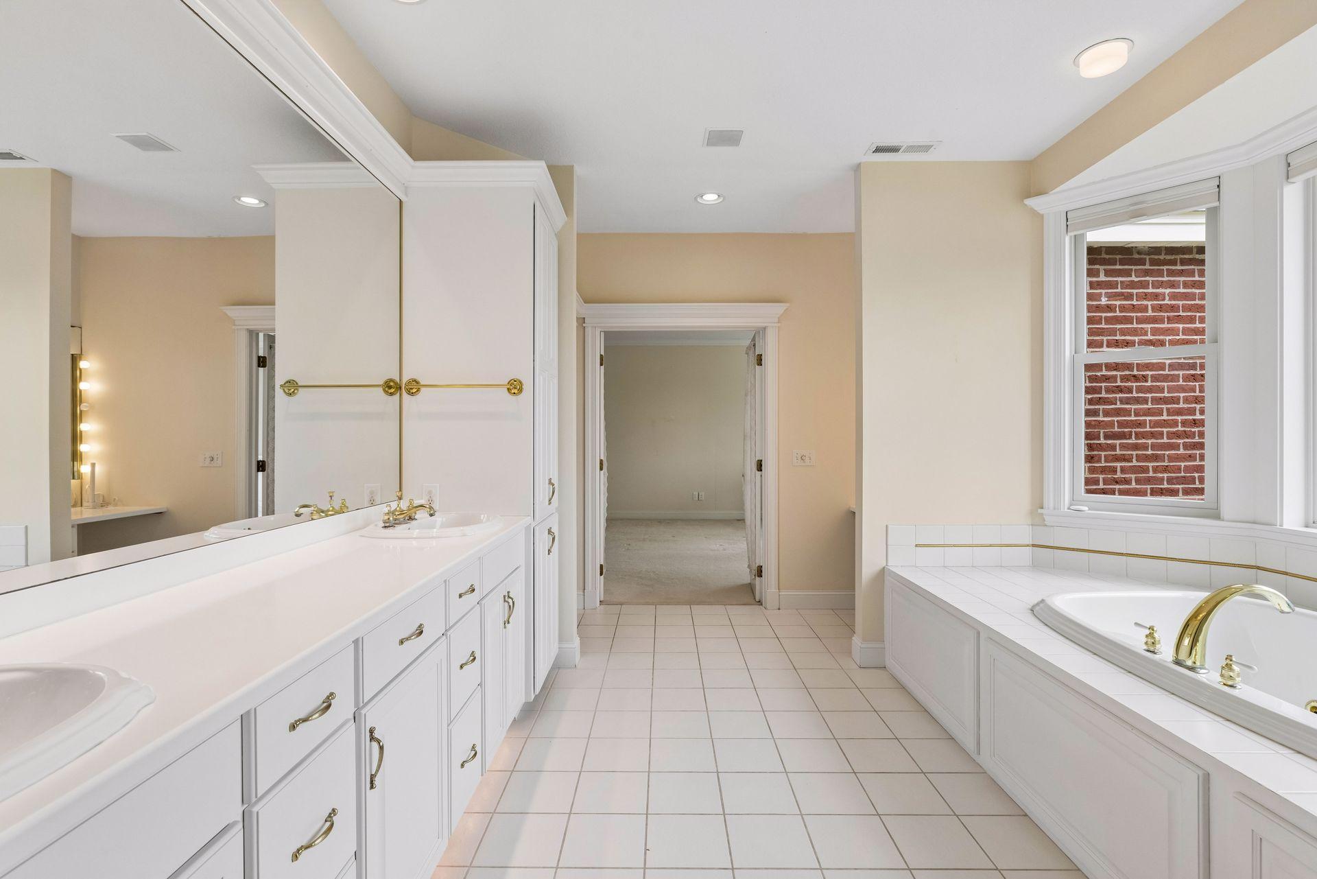 main property photo 74