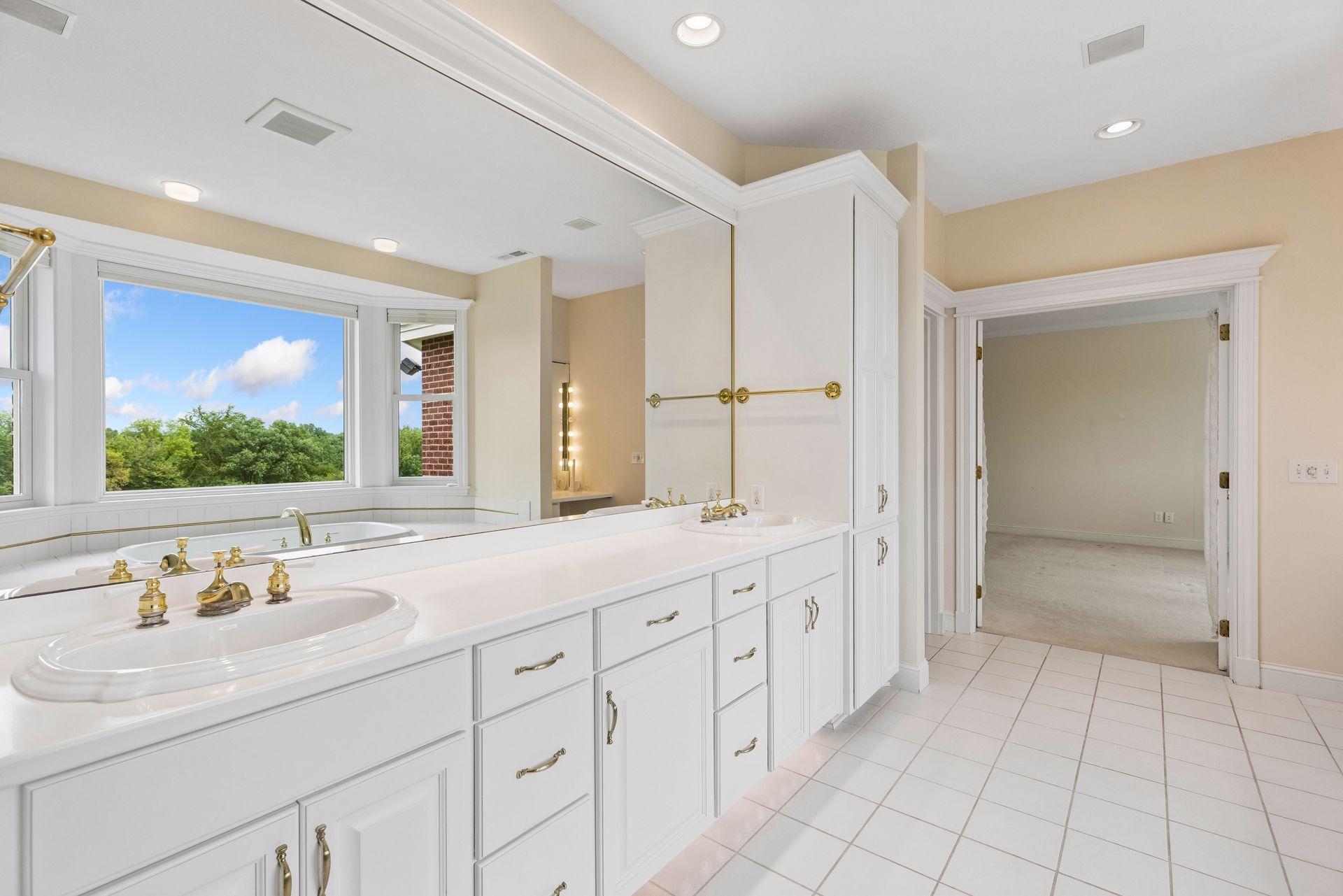 main property photo 75