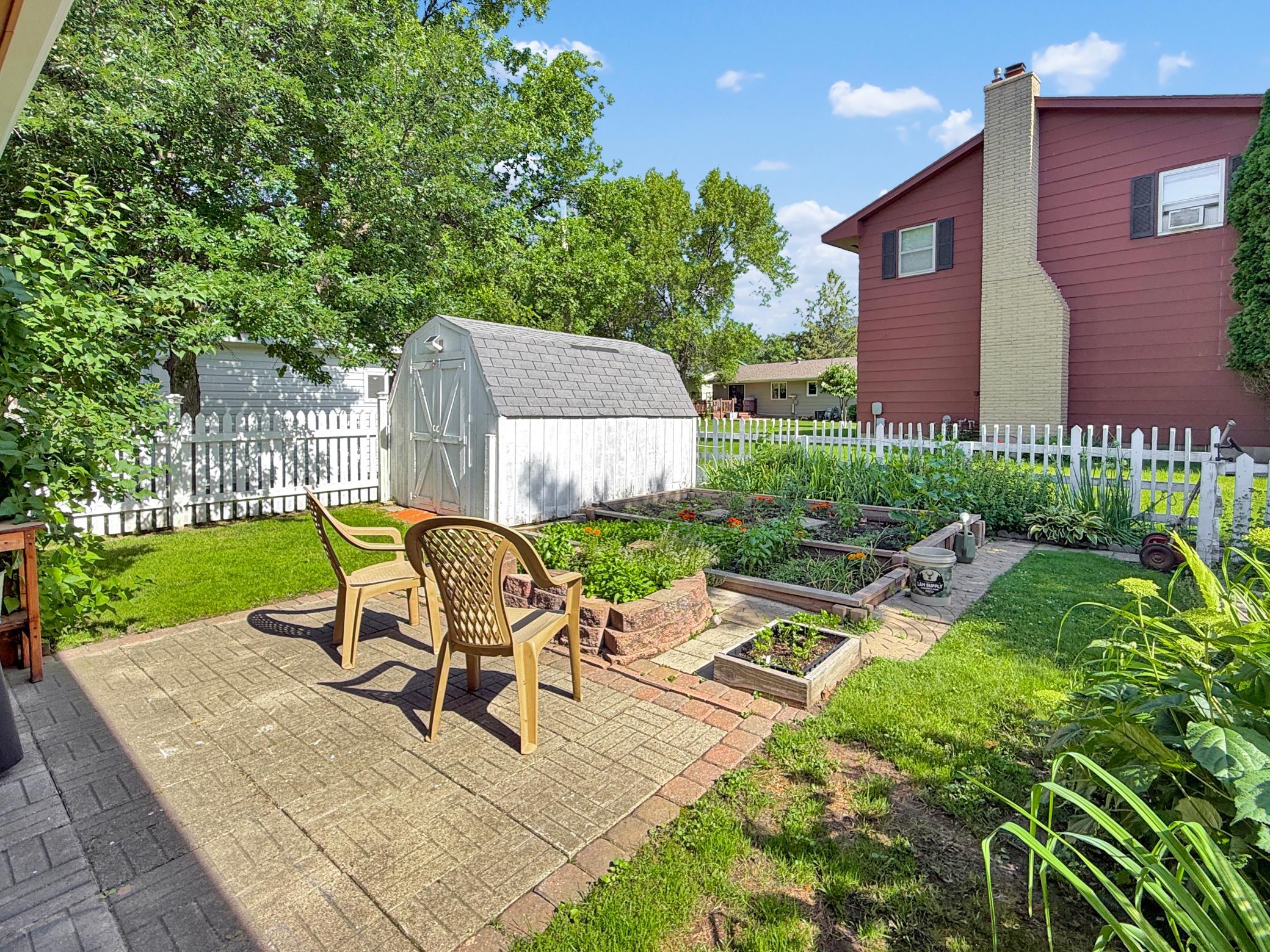 main property photo 36