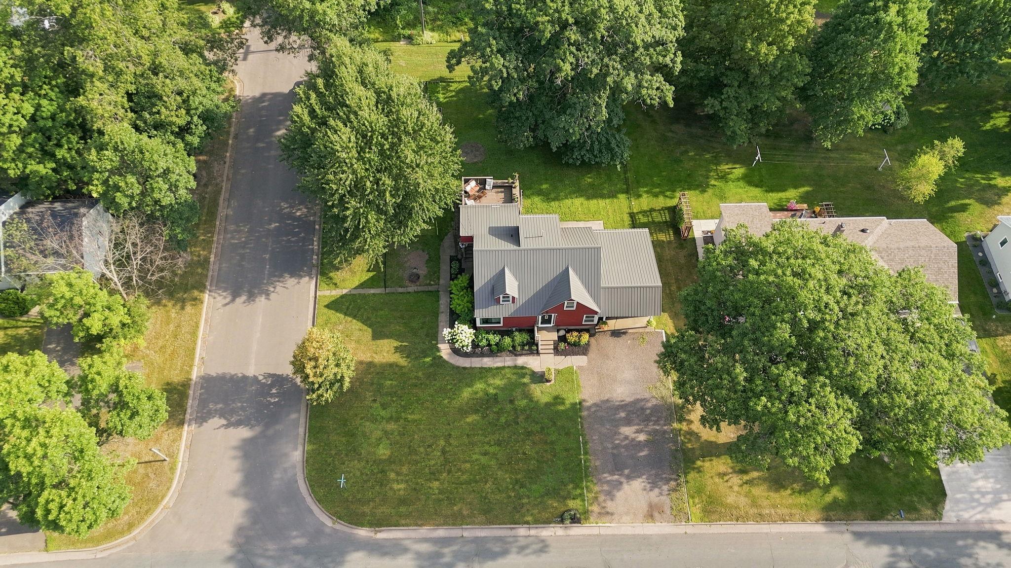 main property photo 34