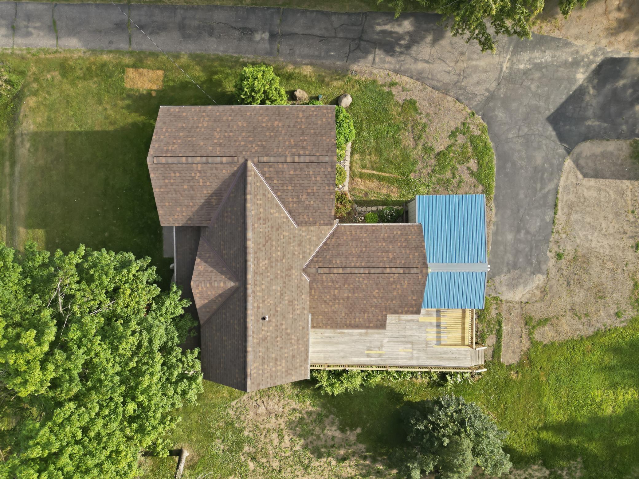 main property photo 28