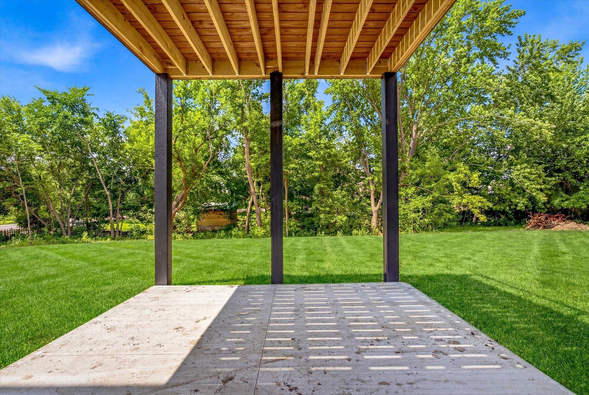 main property photo 22