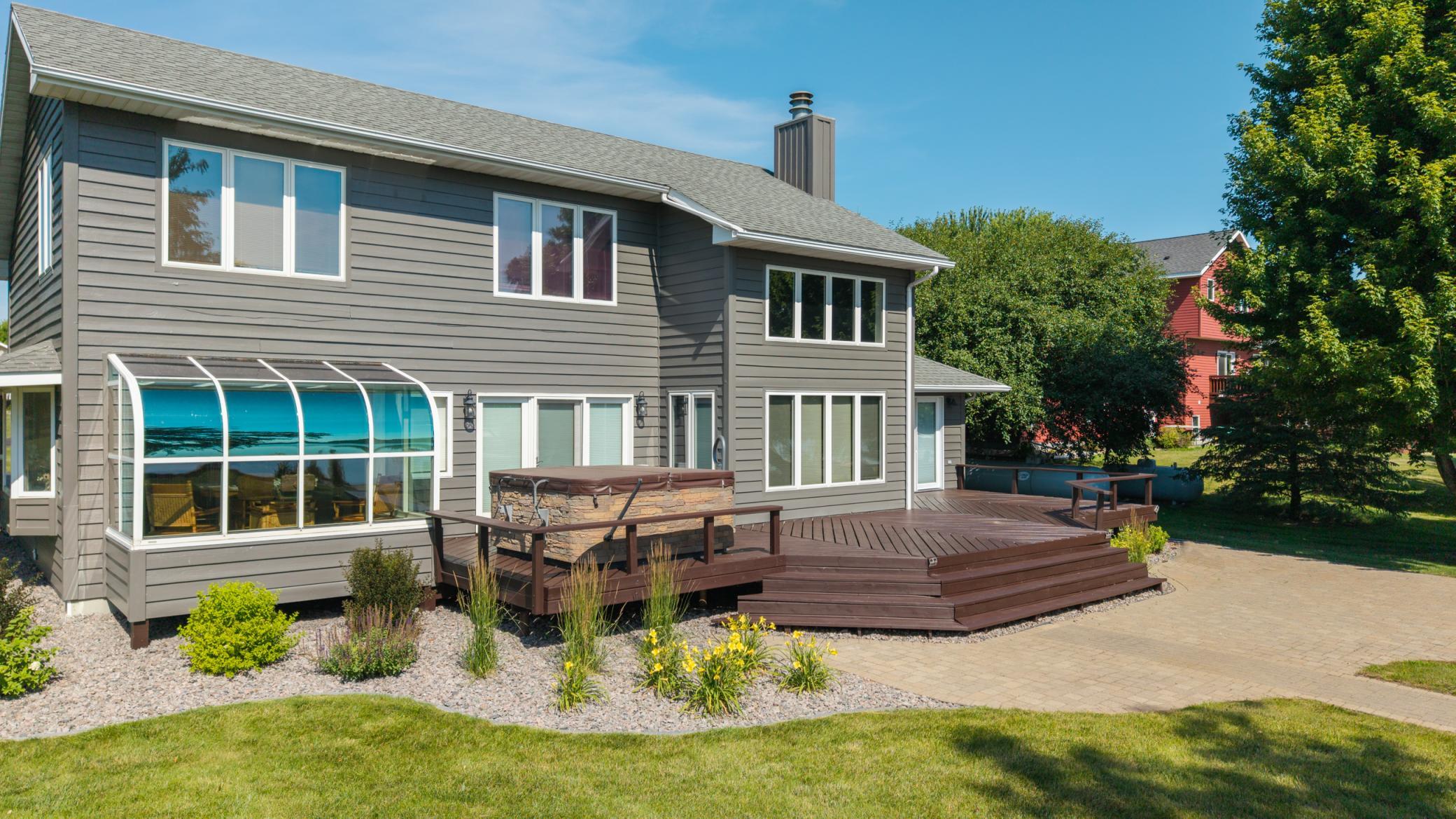 main property photo 8