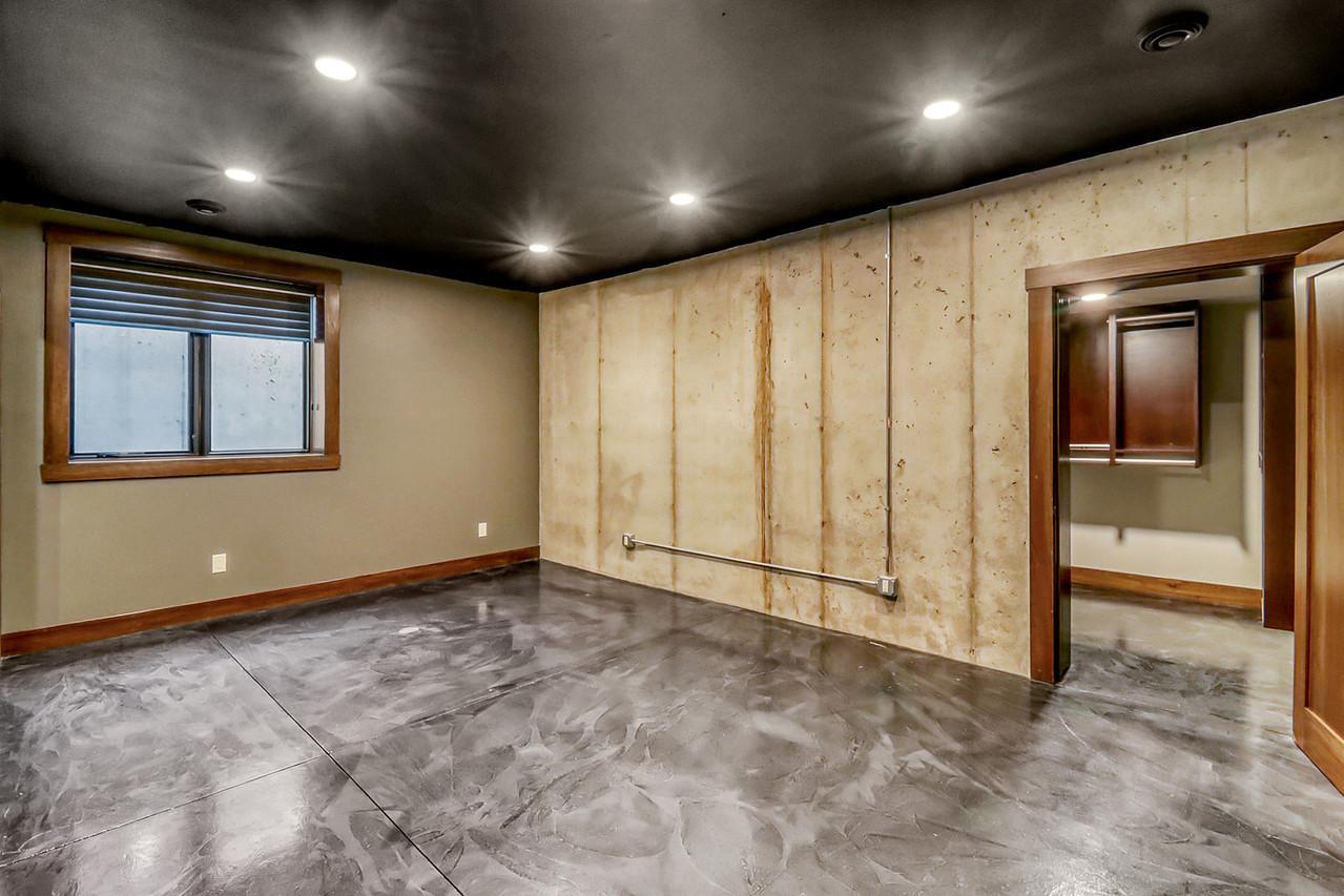 main property photo 74