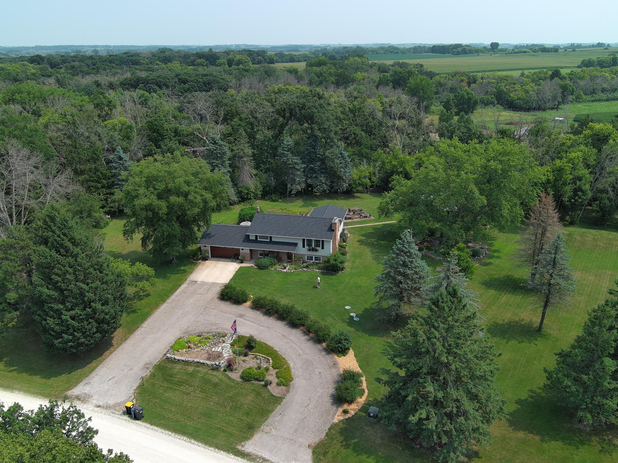main property photo 33