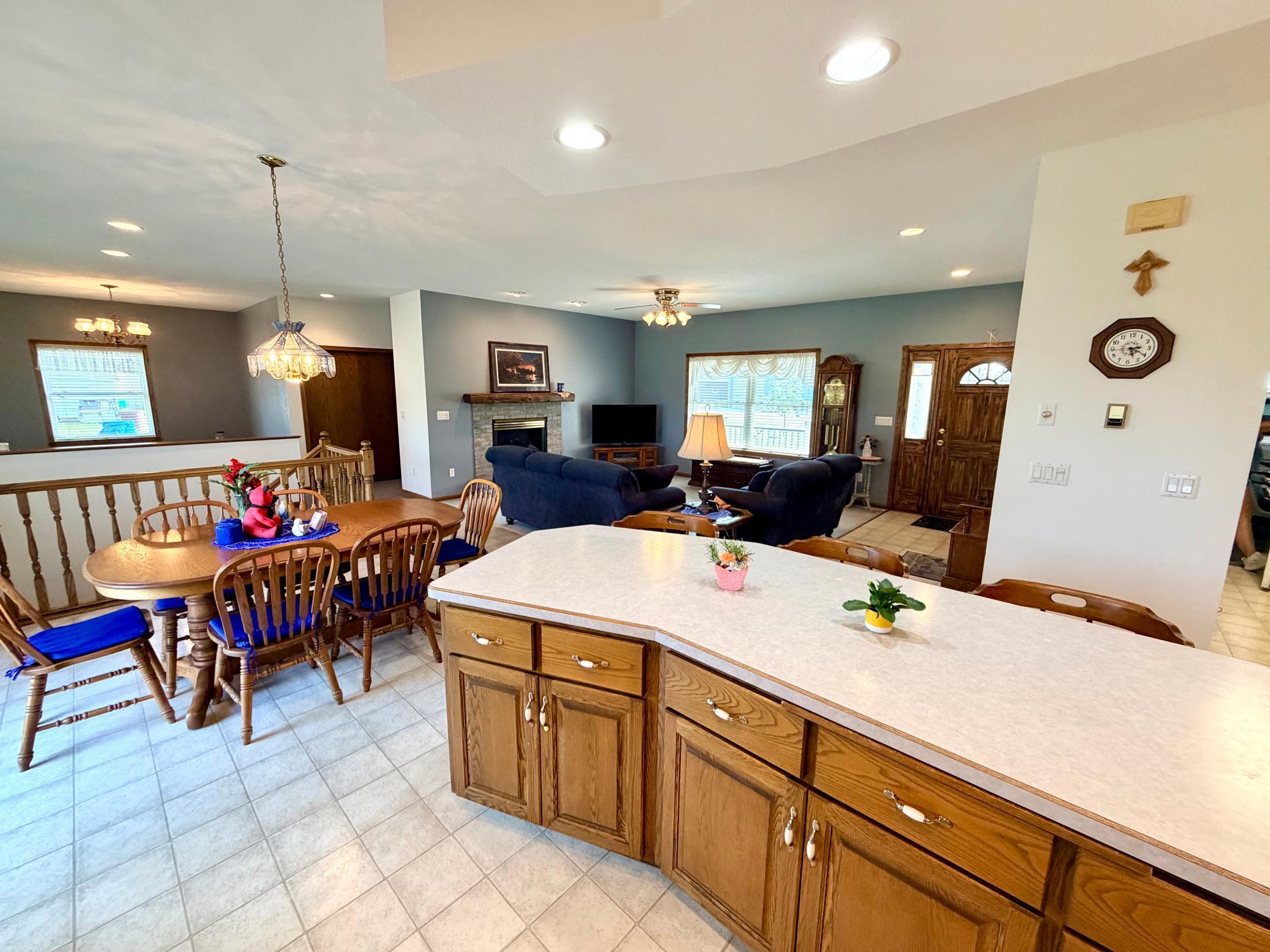 main property photo 6