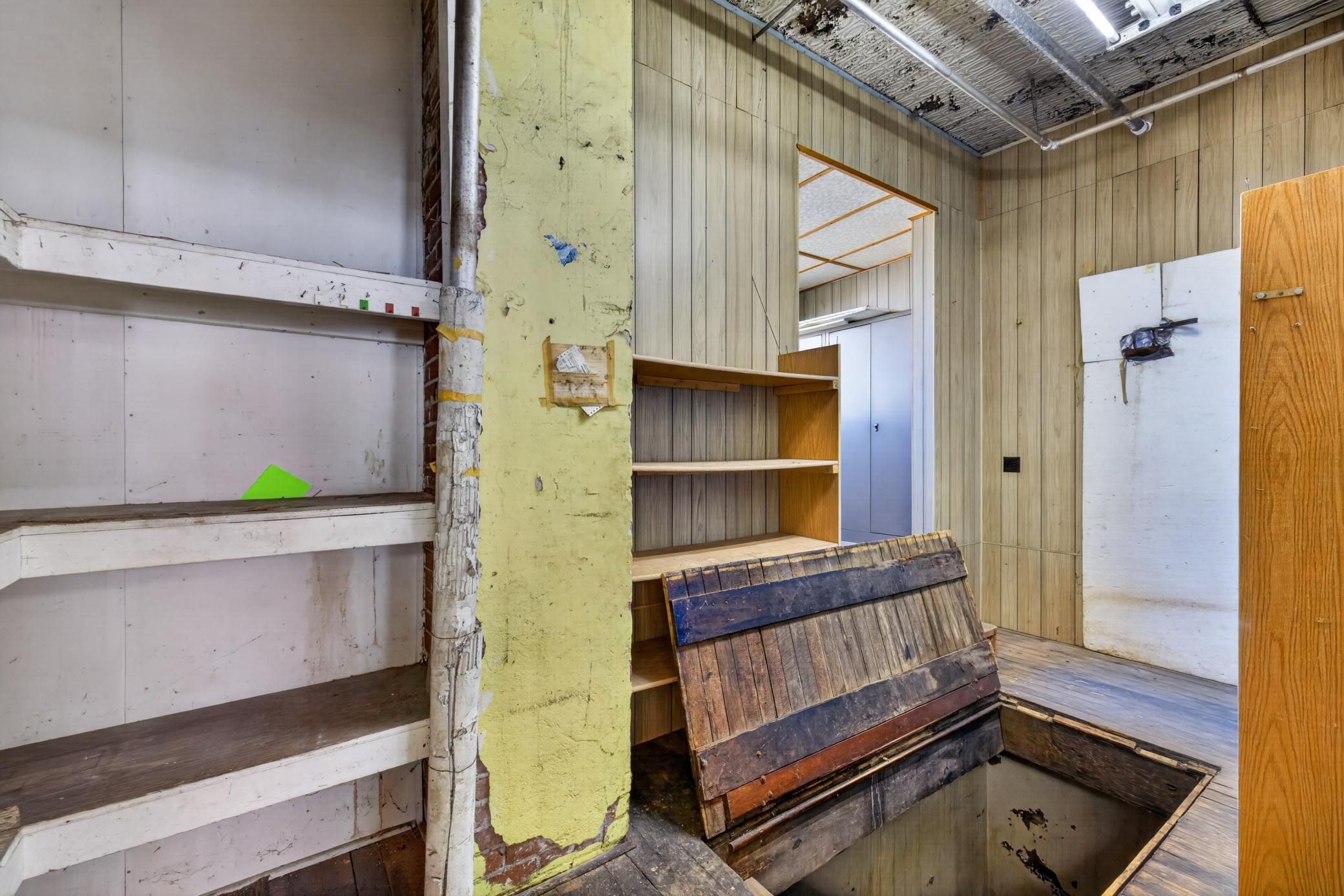 main property photo 36