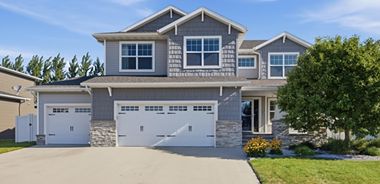 image of property with 4 Bed | 4 Bath | 3,831 Sqft