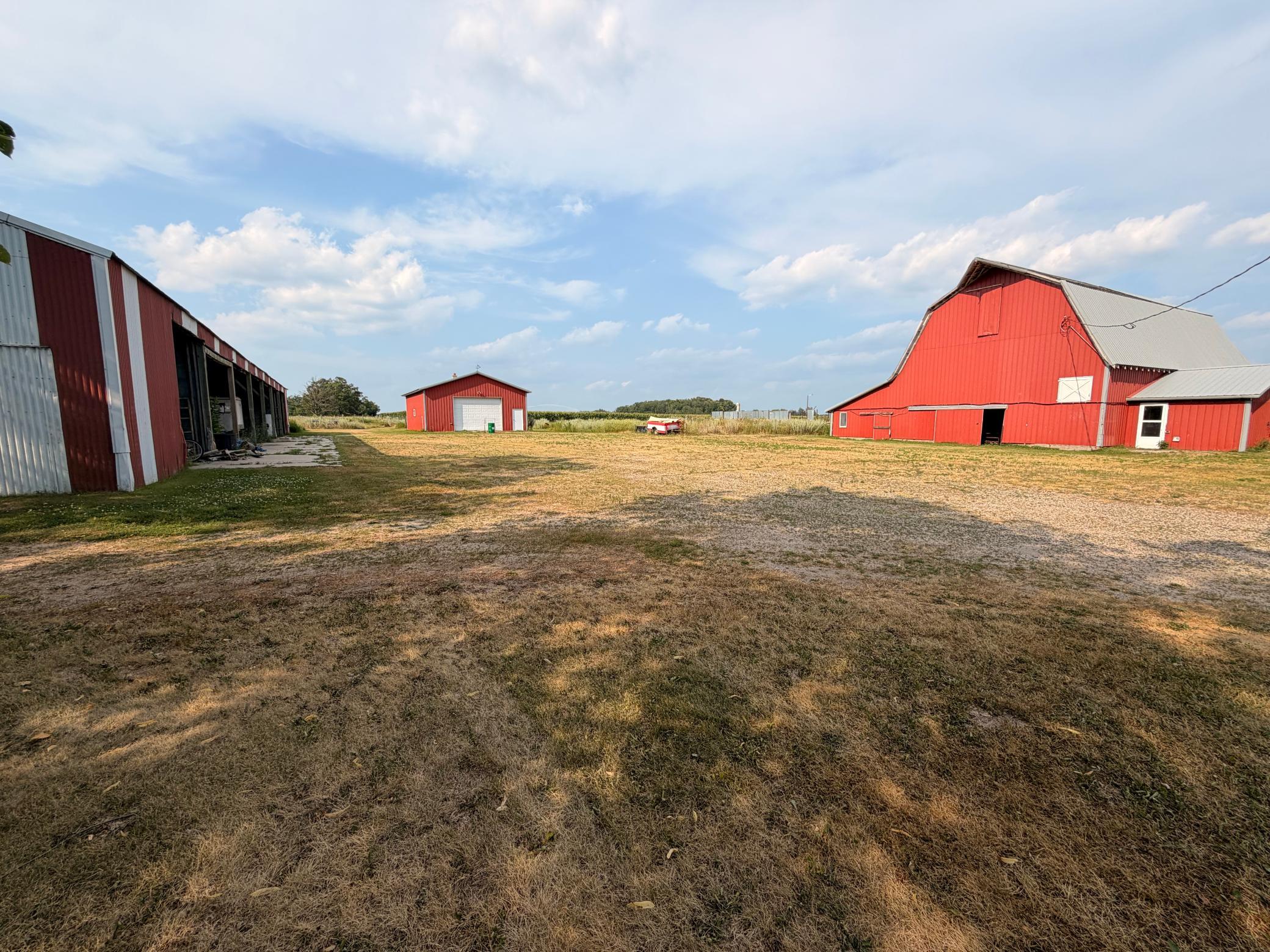 main property photo 23