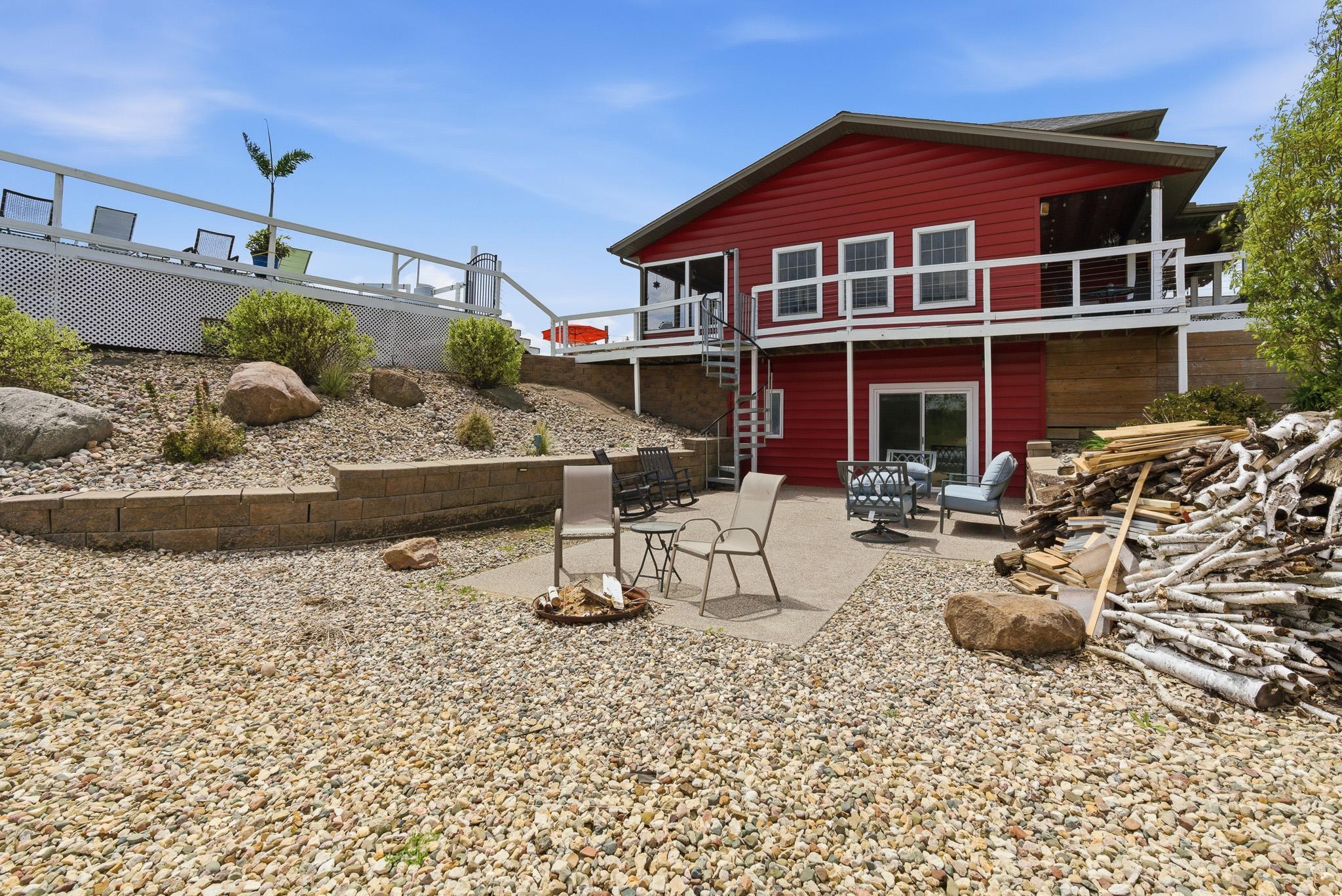 main property photo 75