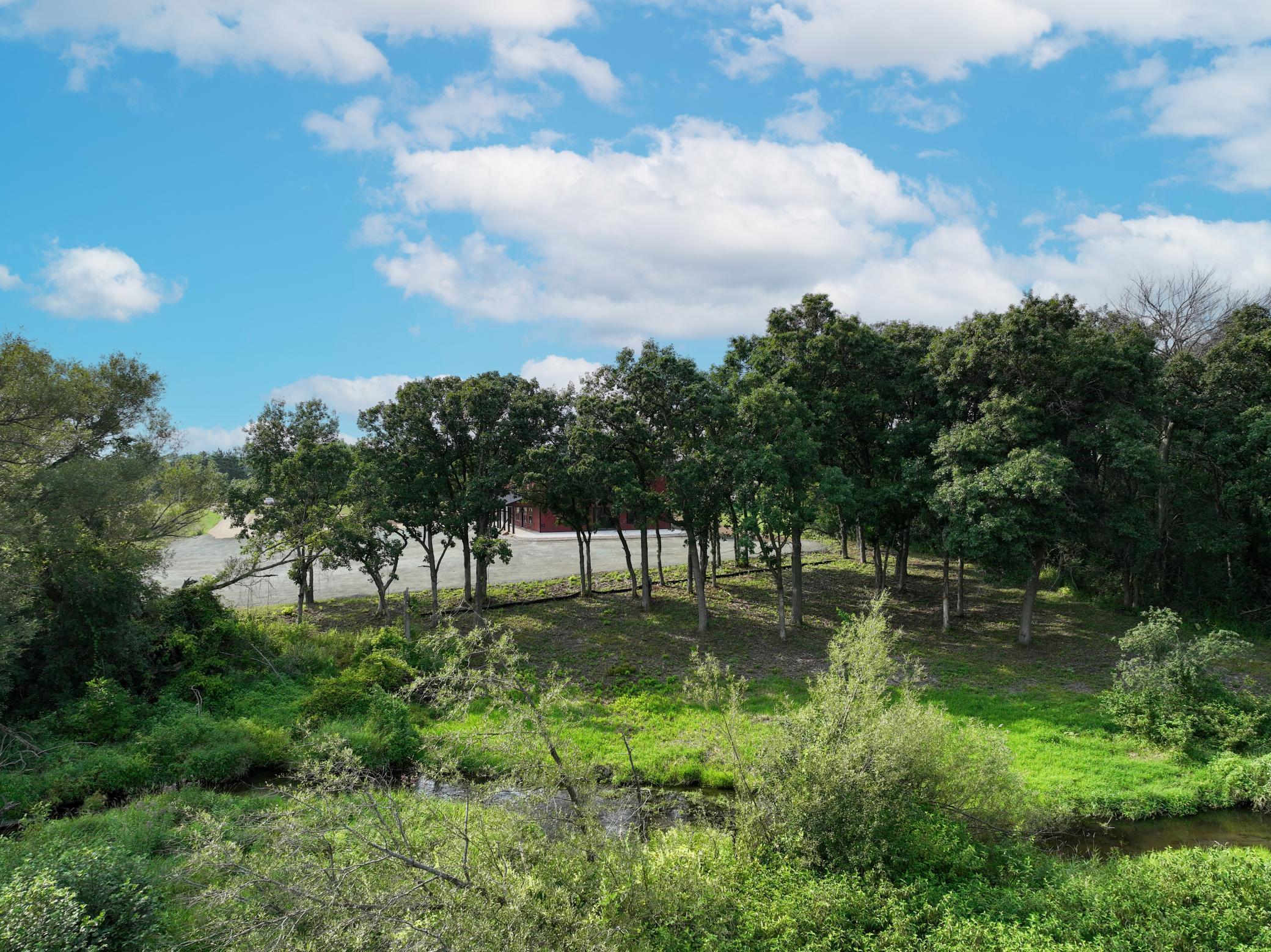 main property photo 34