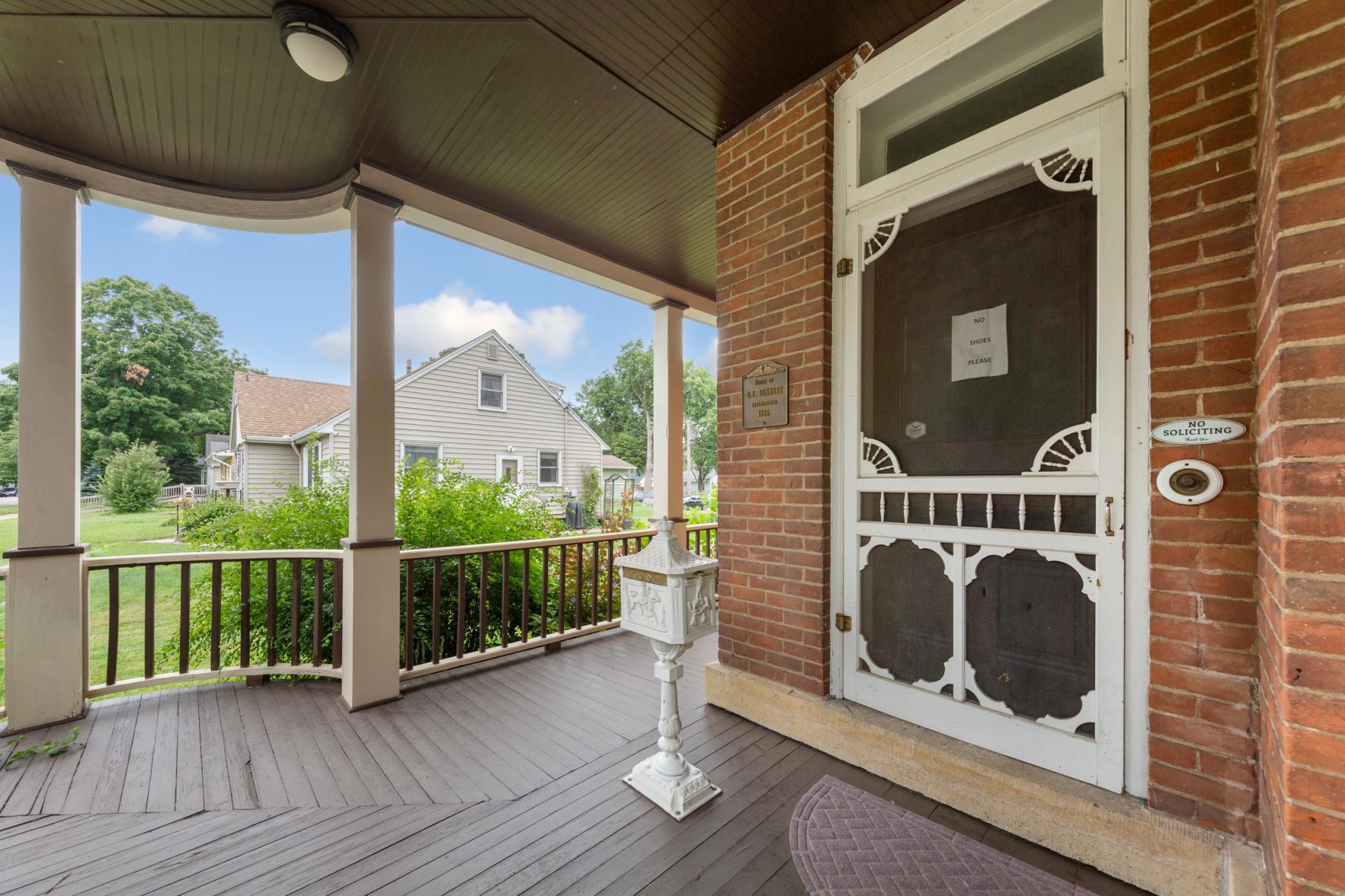 main property photo 9