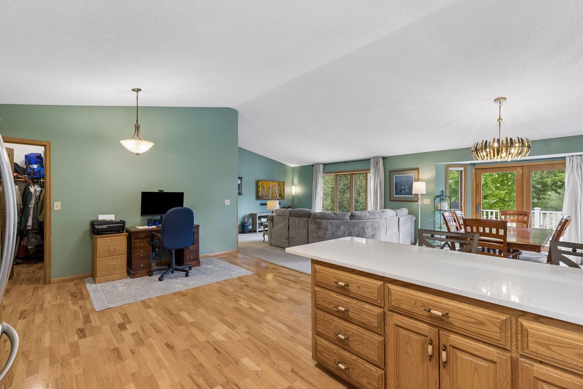 main property photo 11
