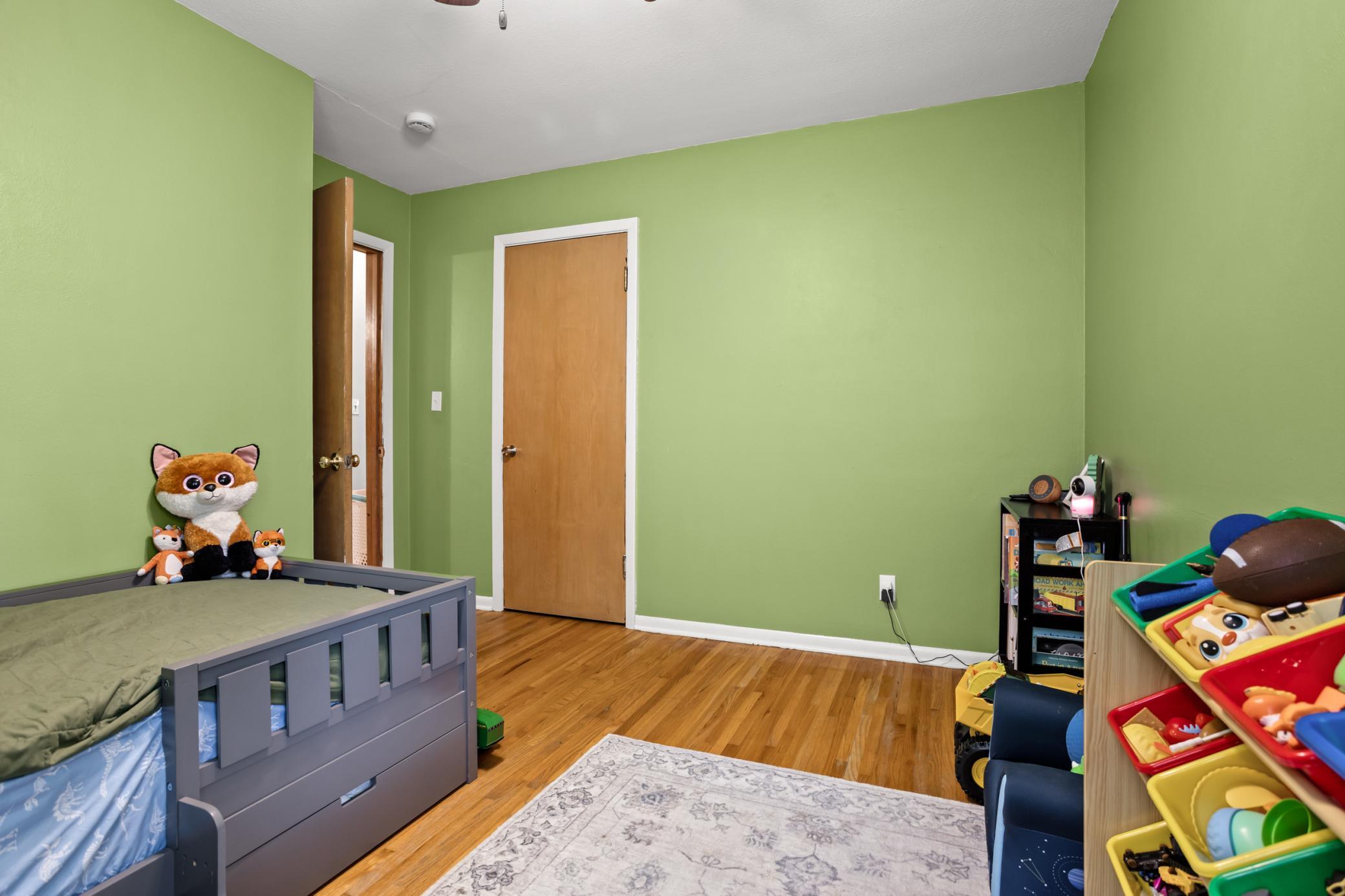 main property photo 19