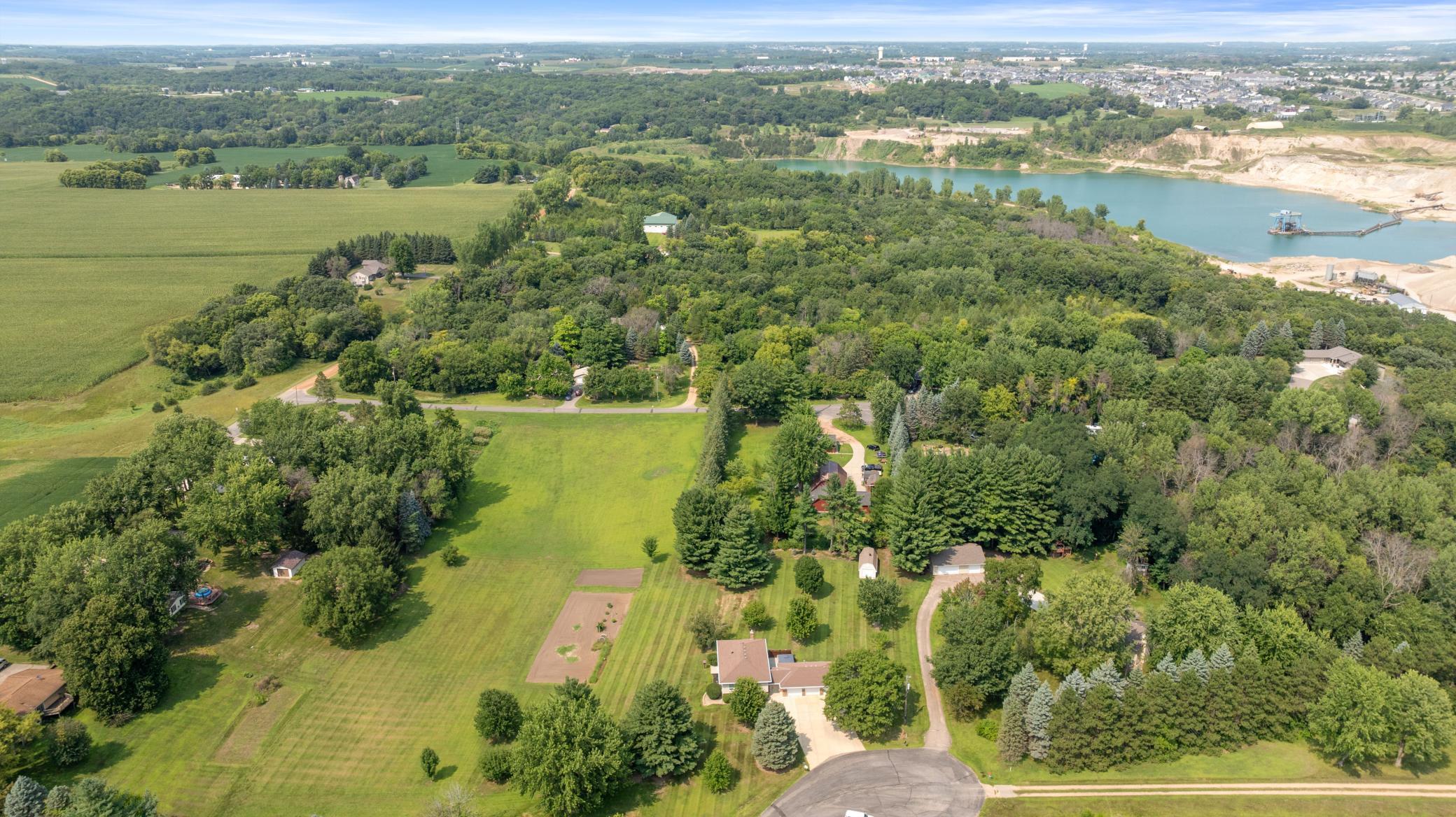 main property photo 35