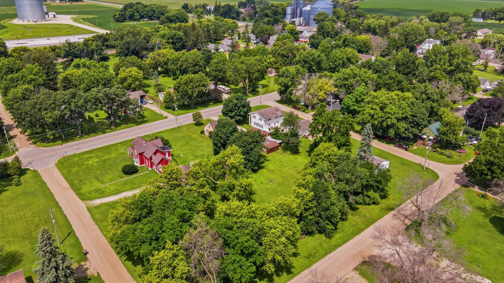 main property photo 34