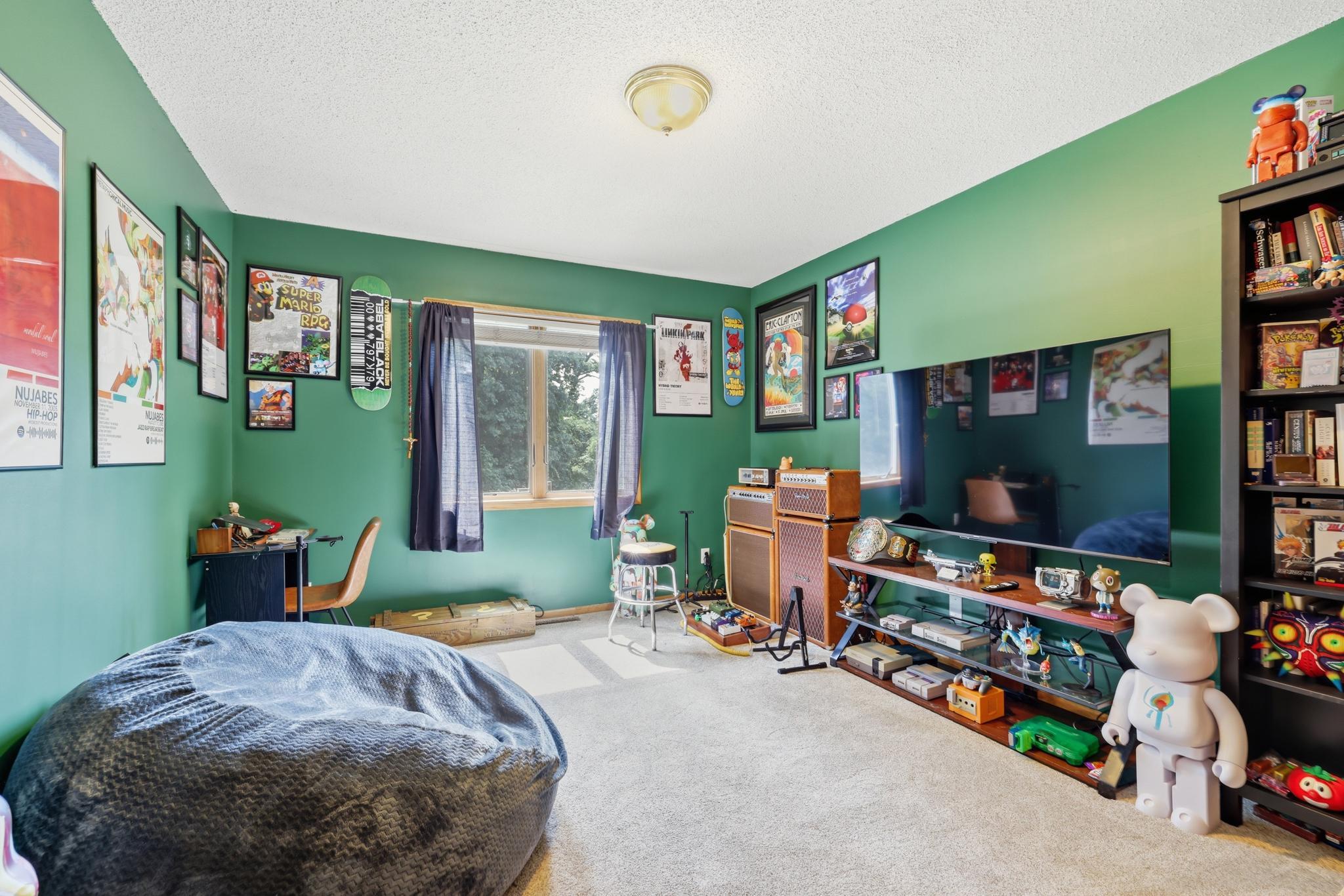 main property photo 16