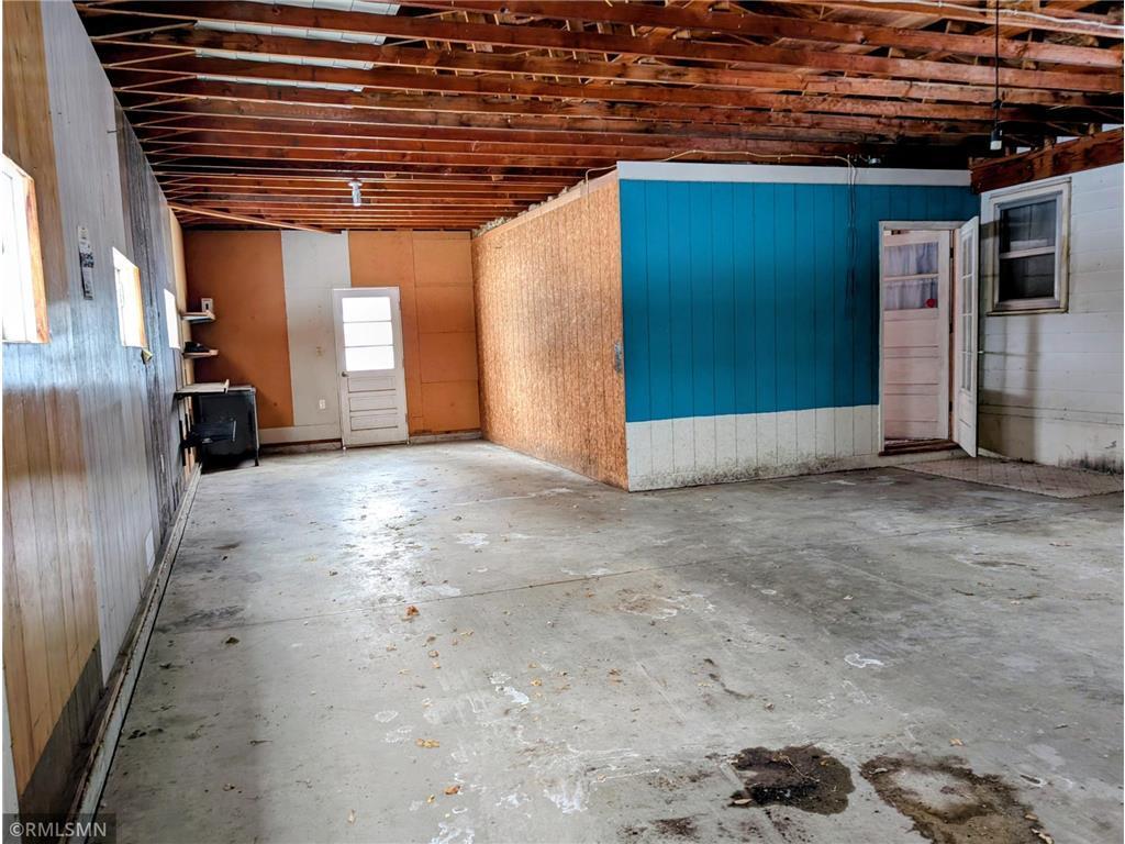 main property photo 43