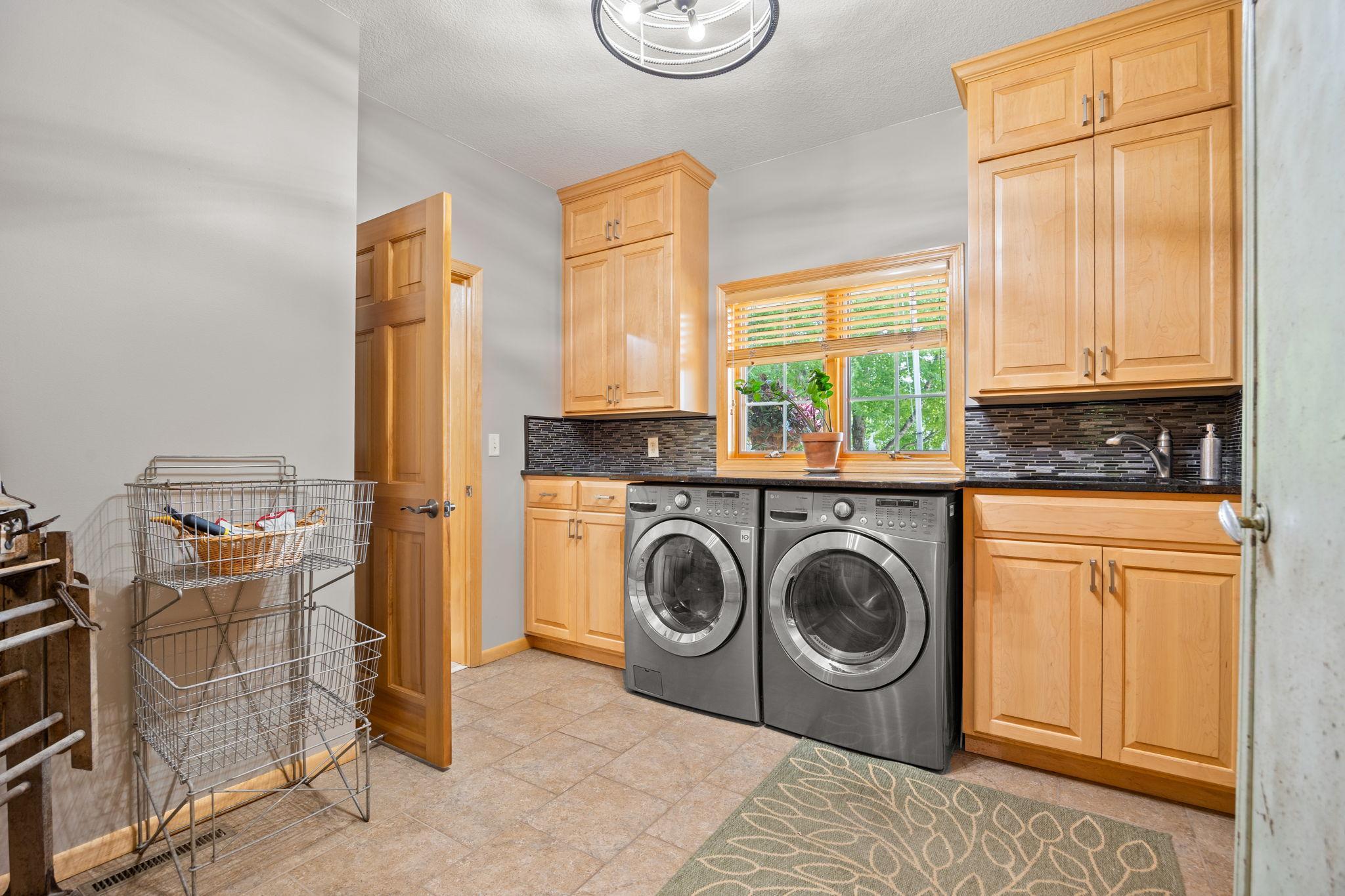 main property photo 11