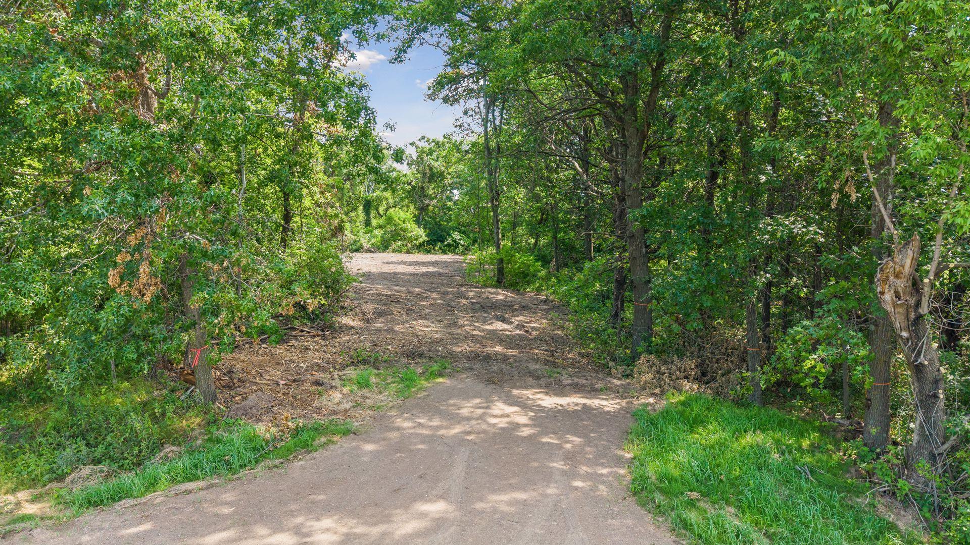 main property photo 8
