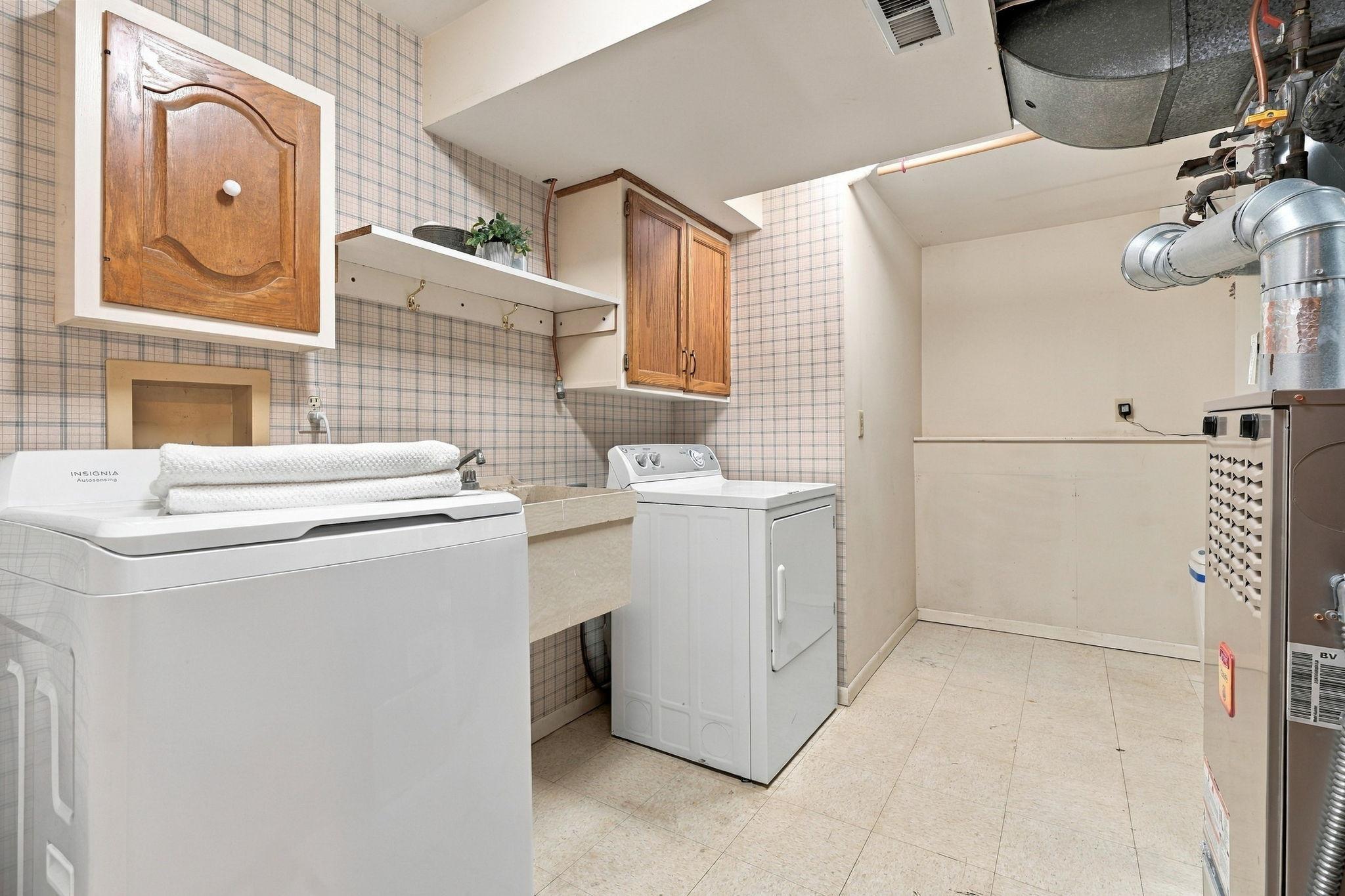 main property photo 54
