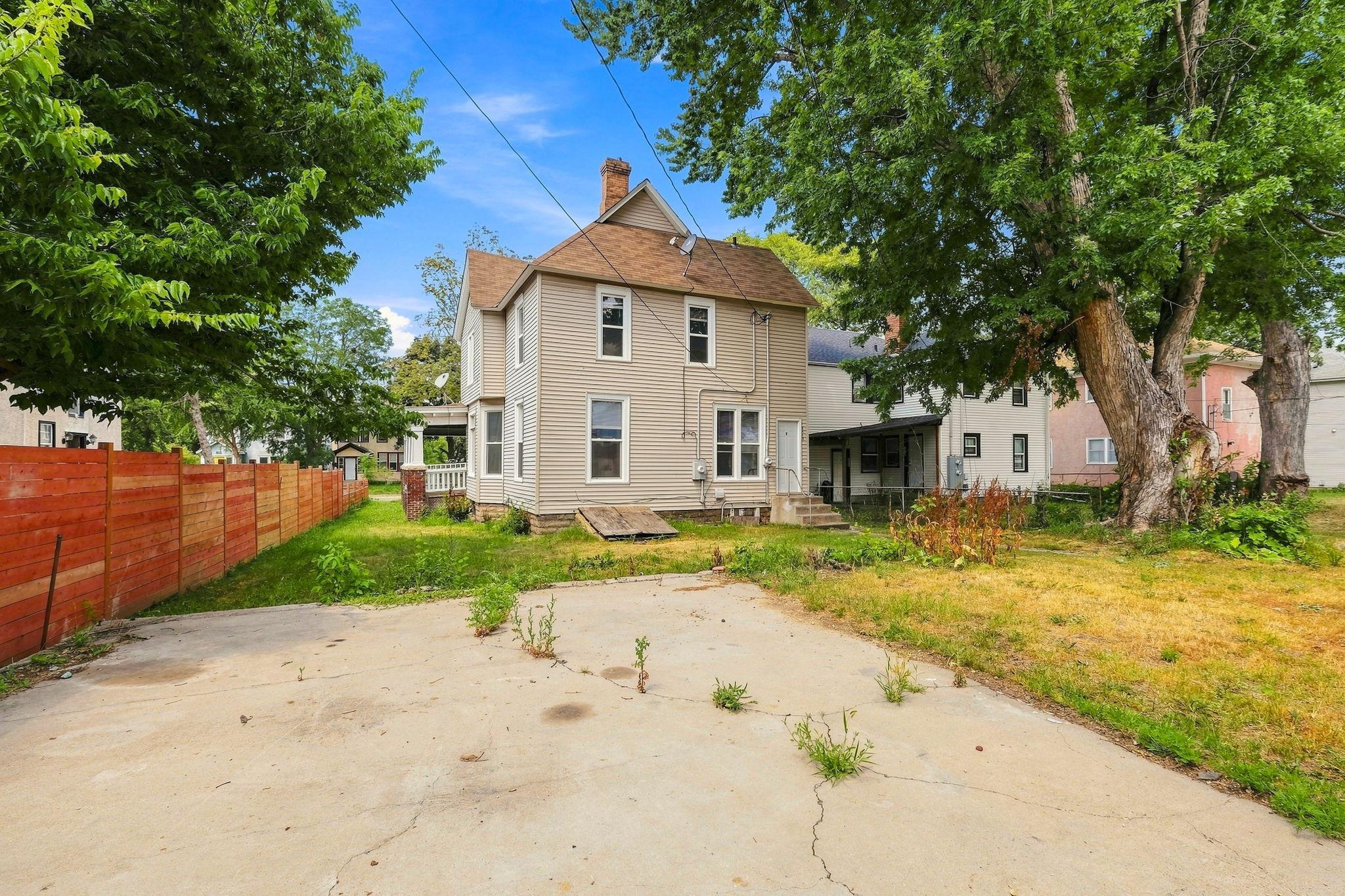 main property photo 31