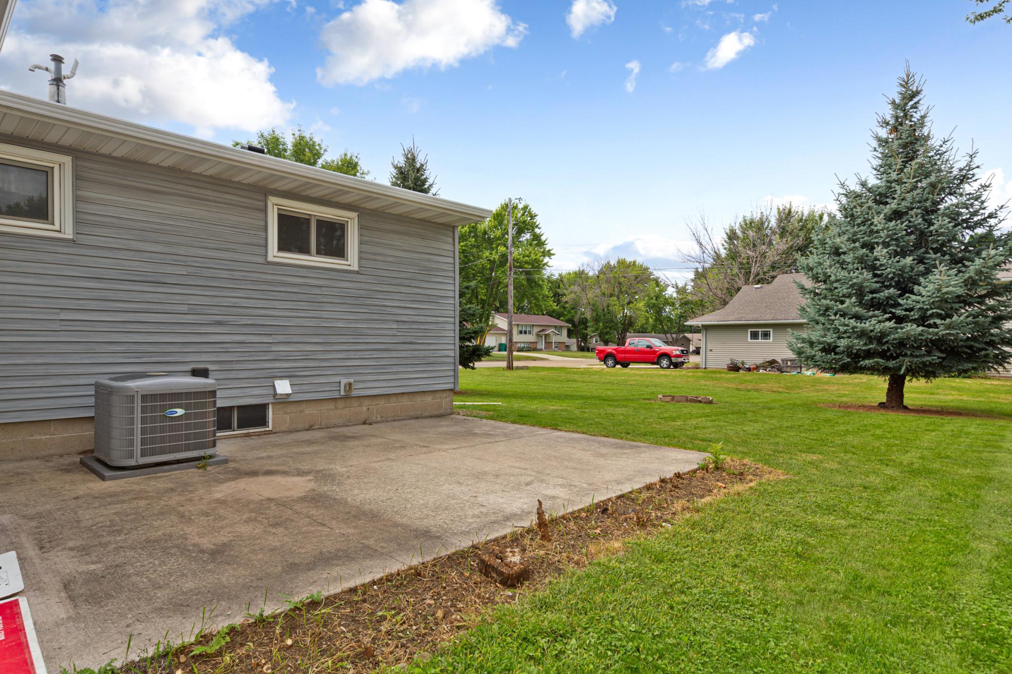 main property photo 30
