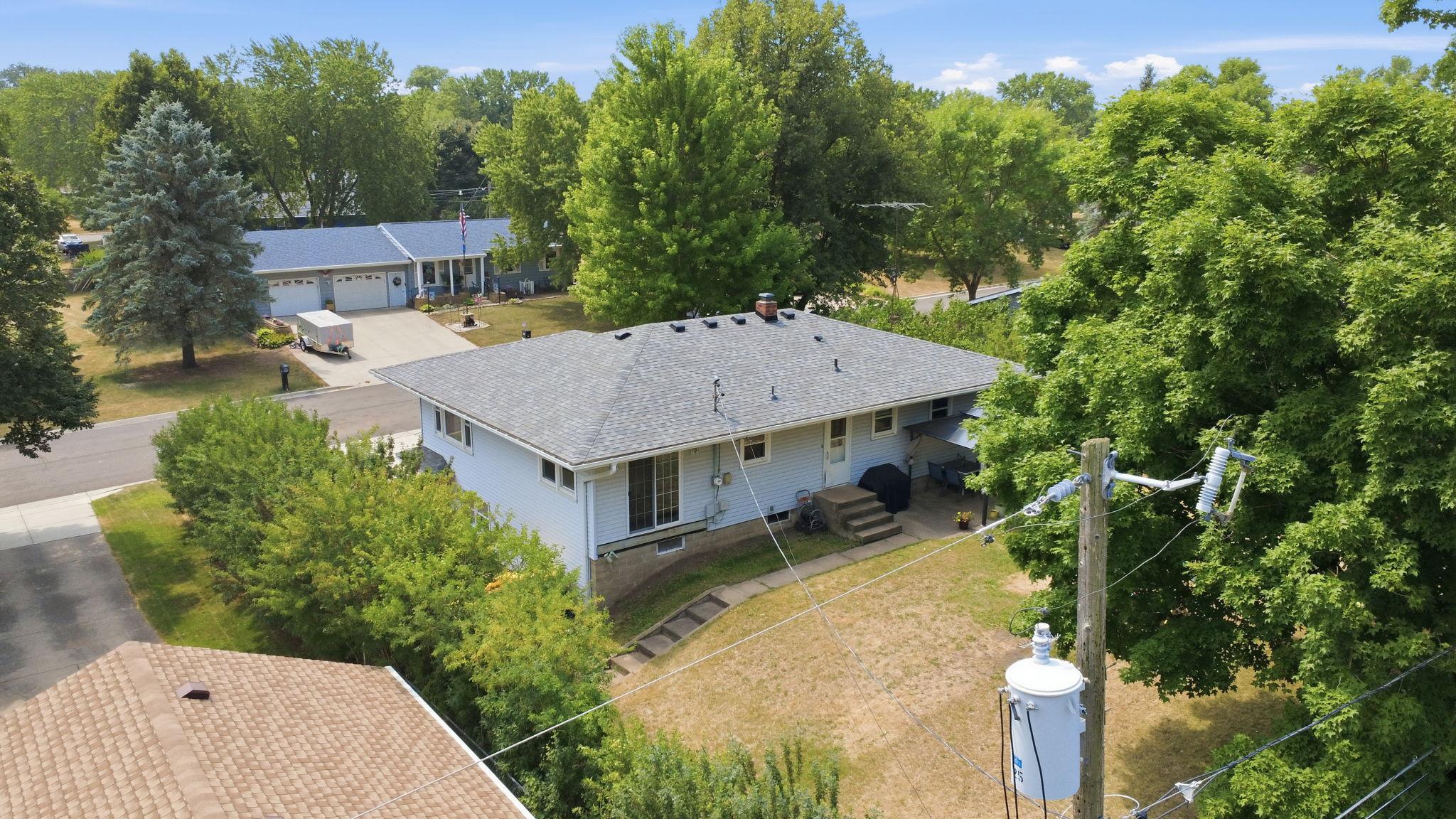 main property photo 23