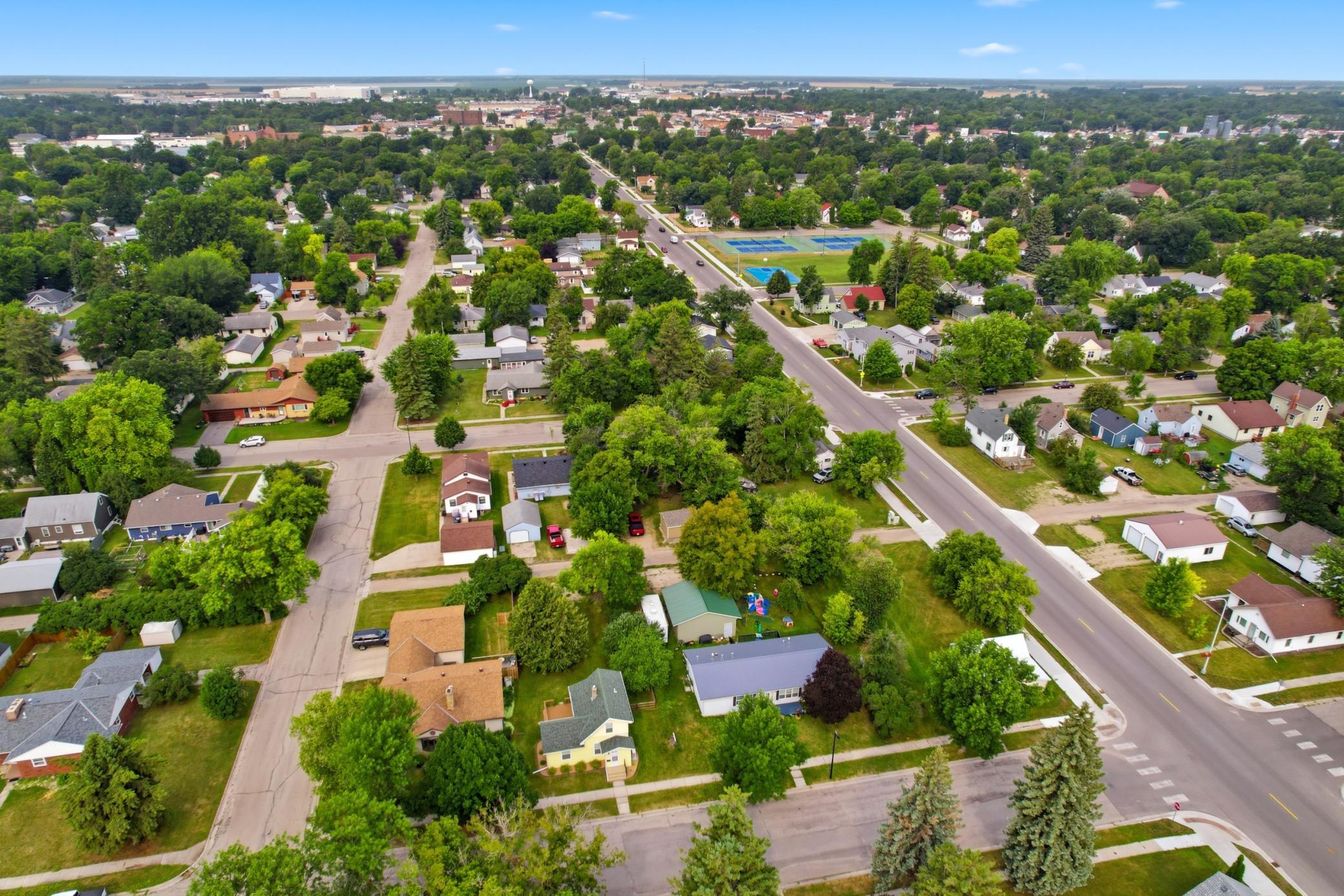 main property photo 32