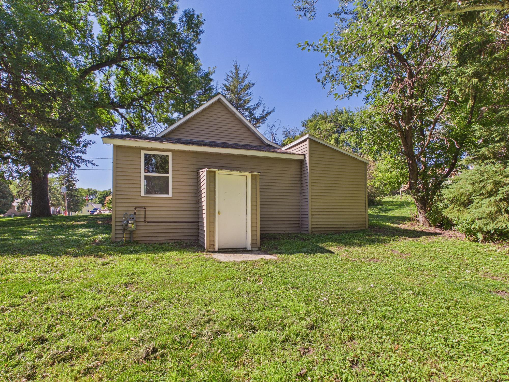 main property photo 22