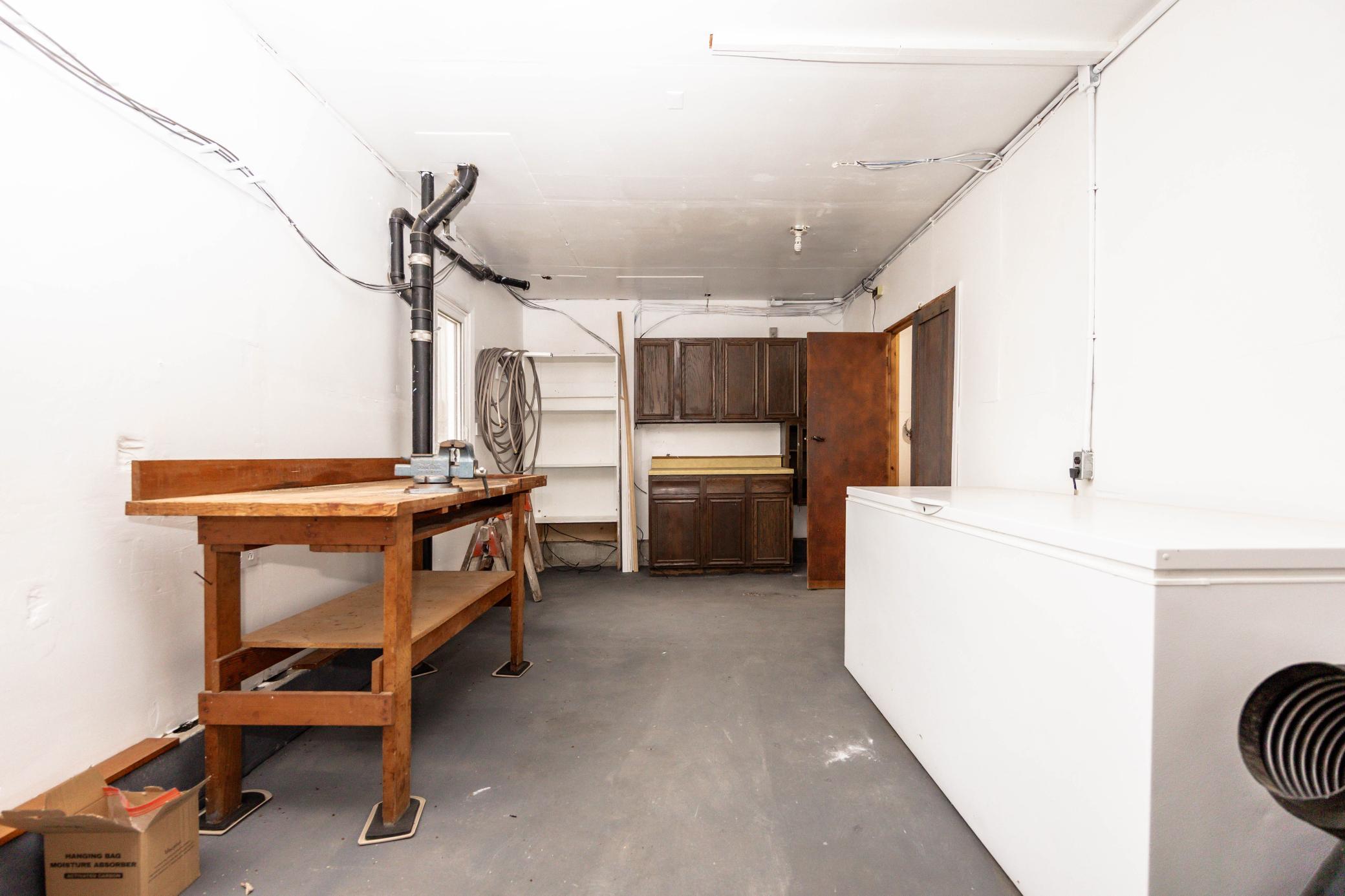 main property photo 49