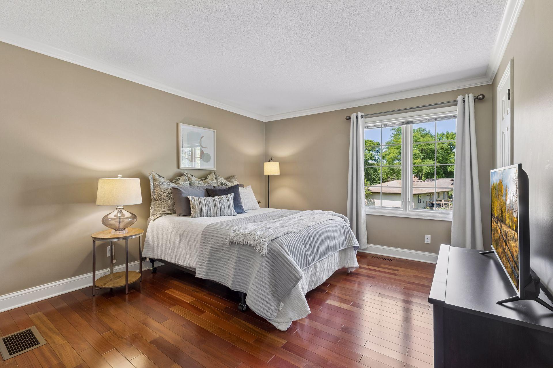 main property photo 37