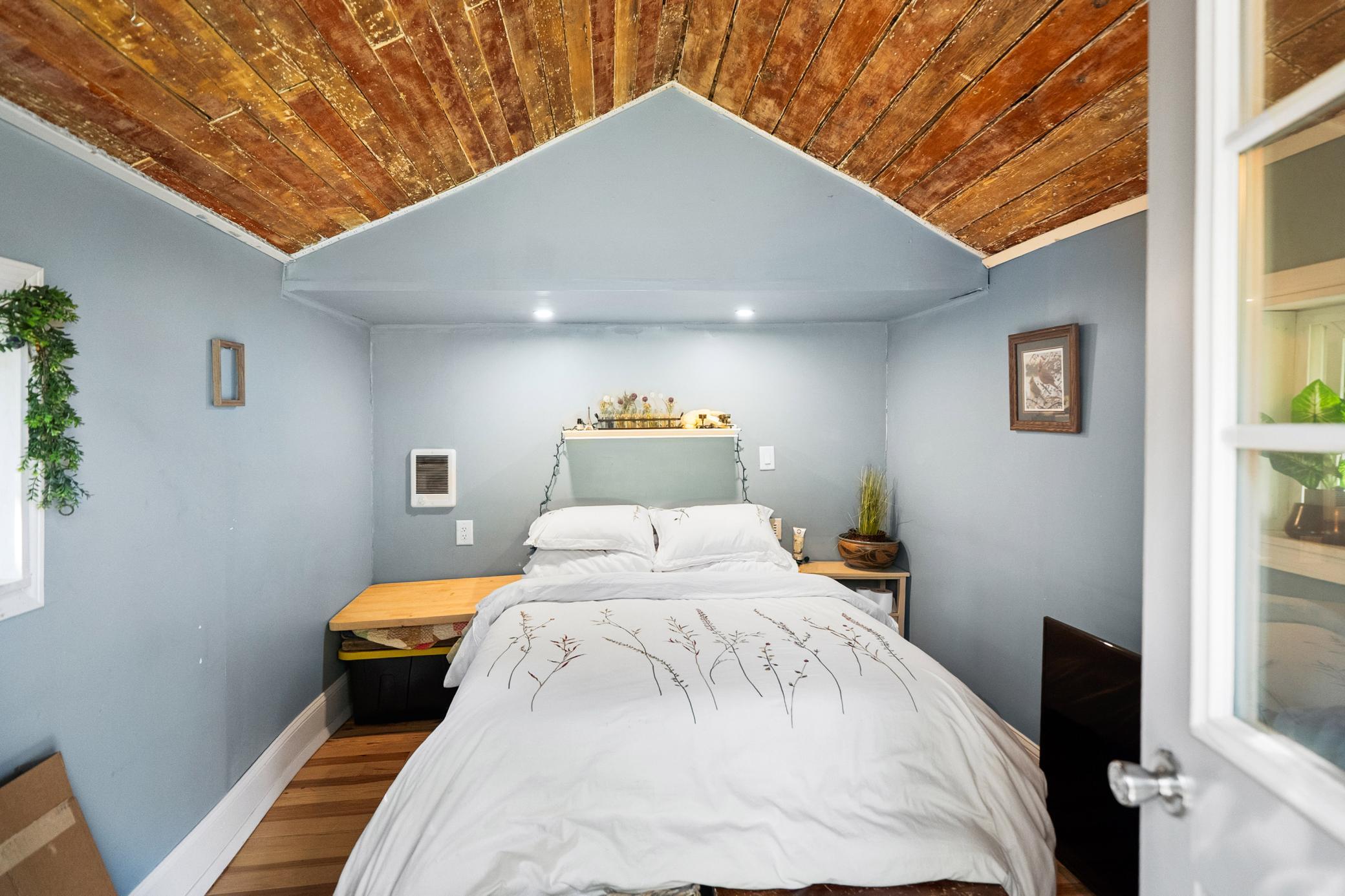 main property photo 44