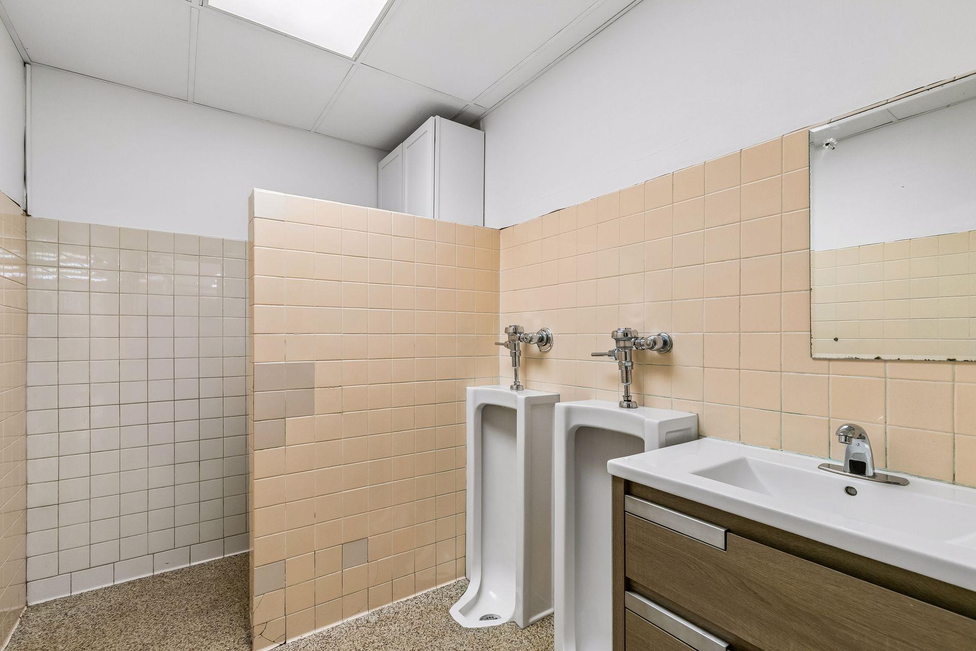 main property photo 52