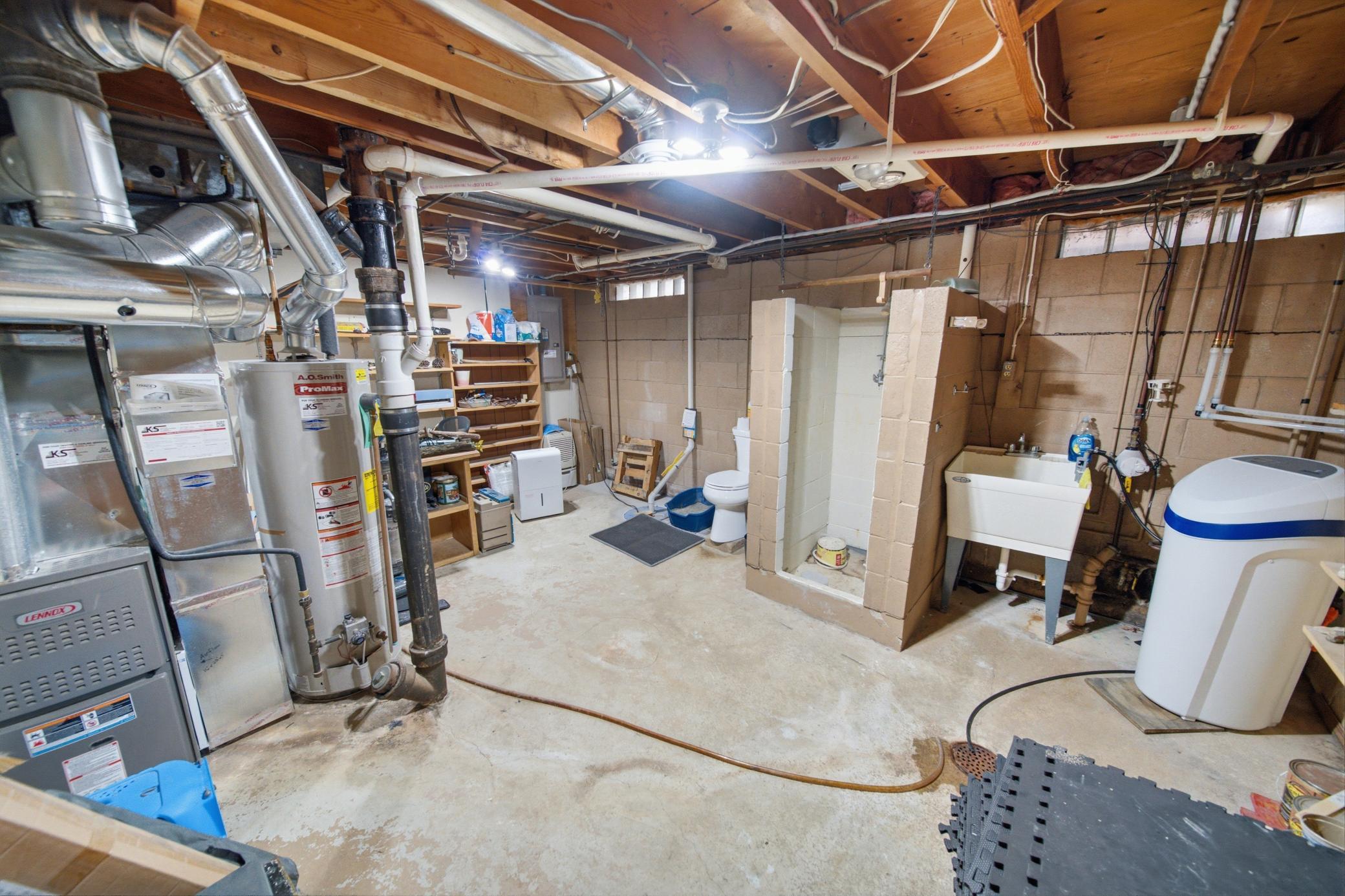 main property photo 38